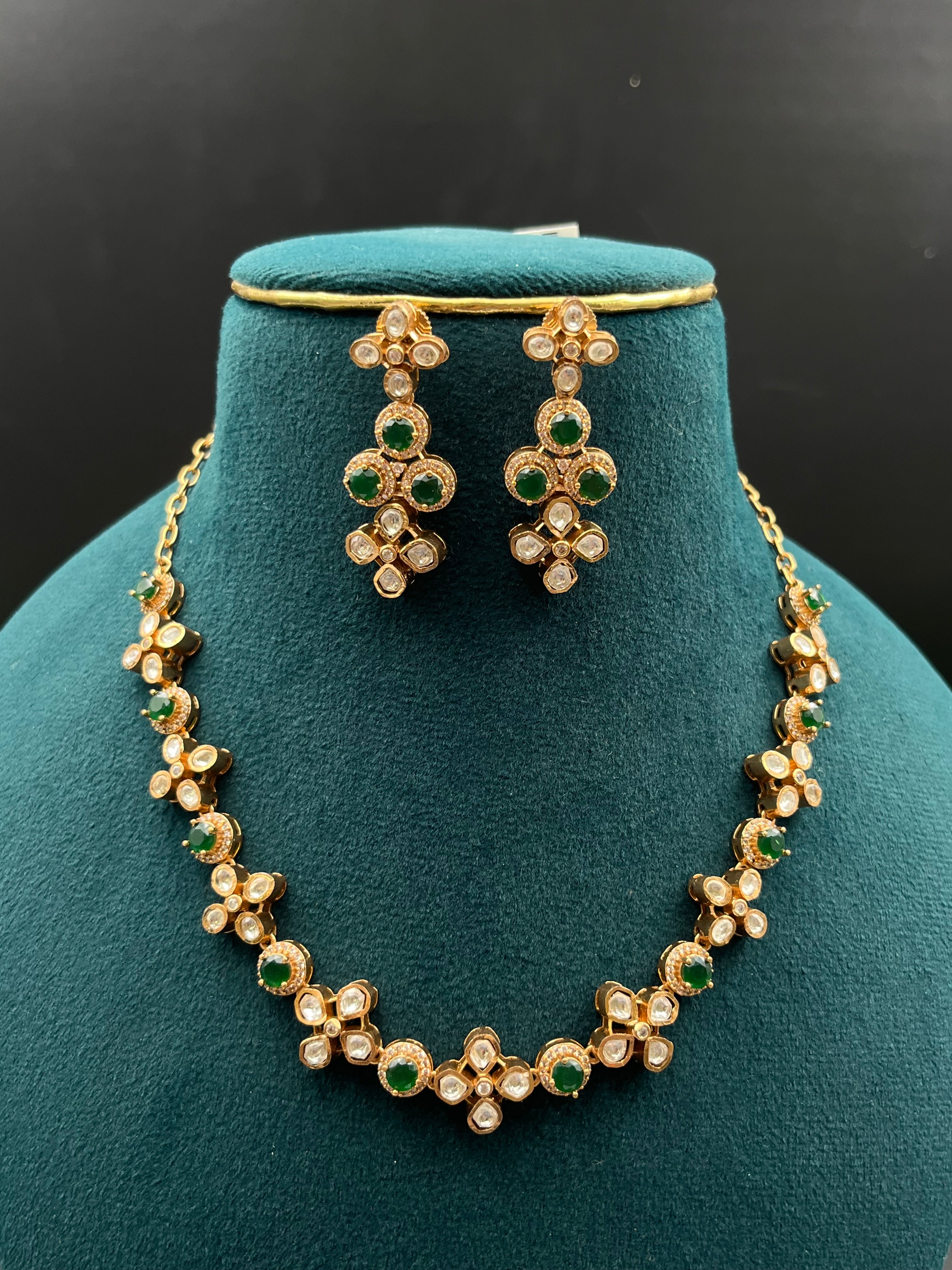 MANUJA NECKLACE