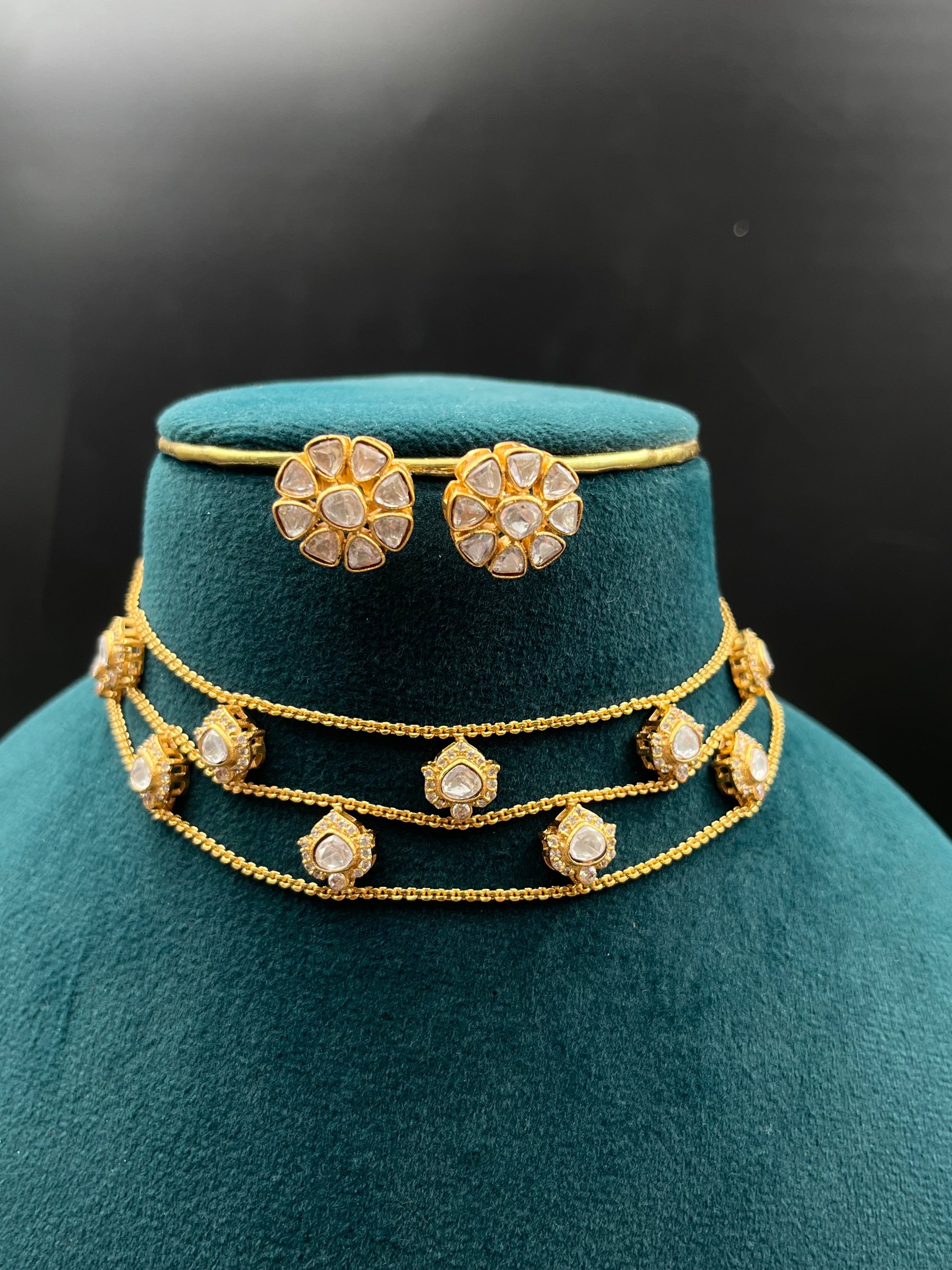 AASHU NECKLACE