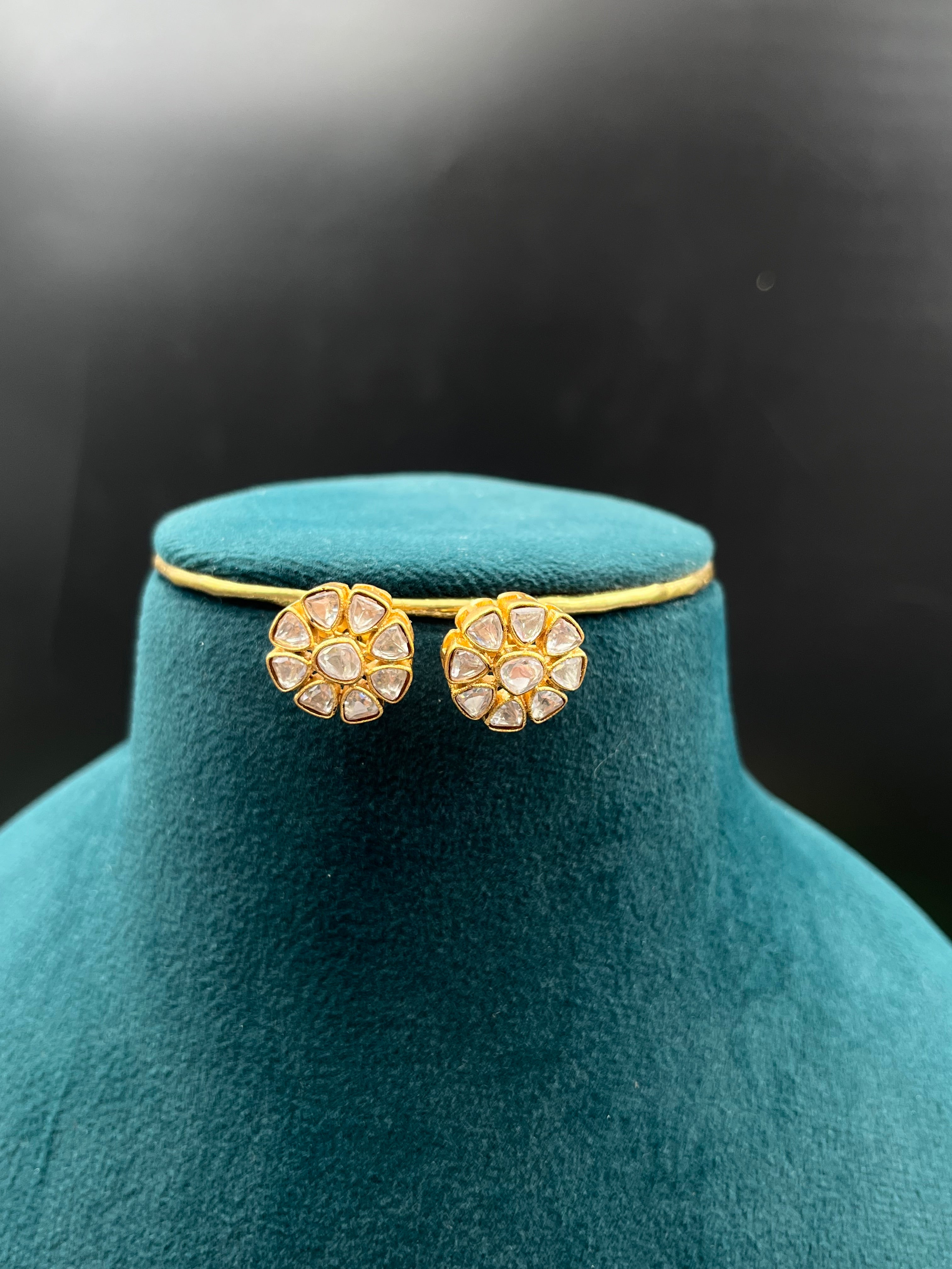 AASHU NECKLACE
