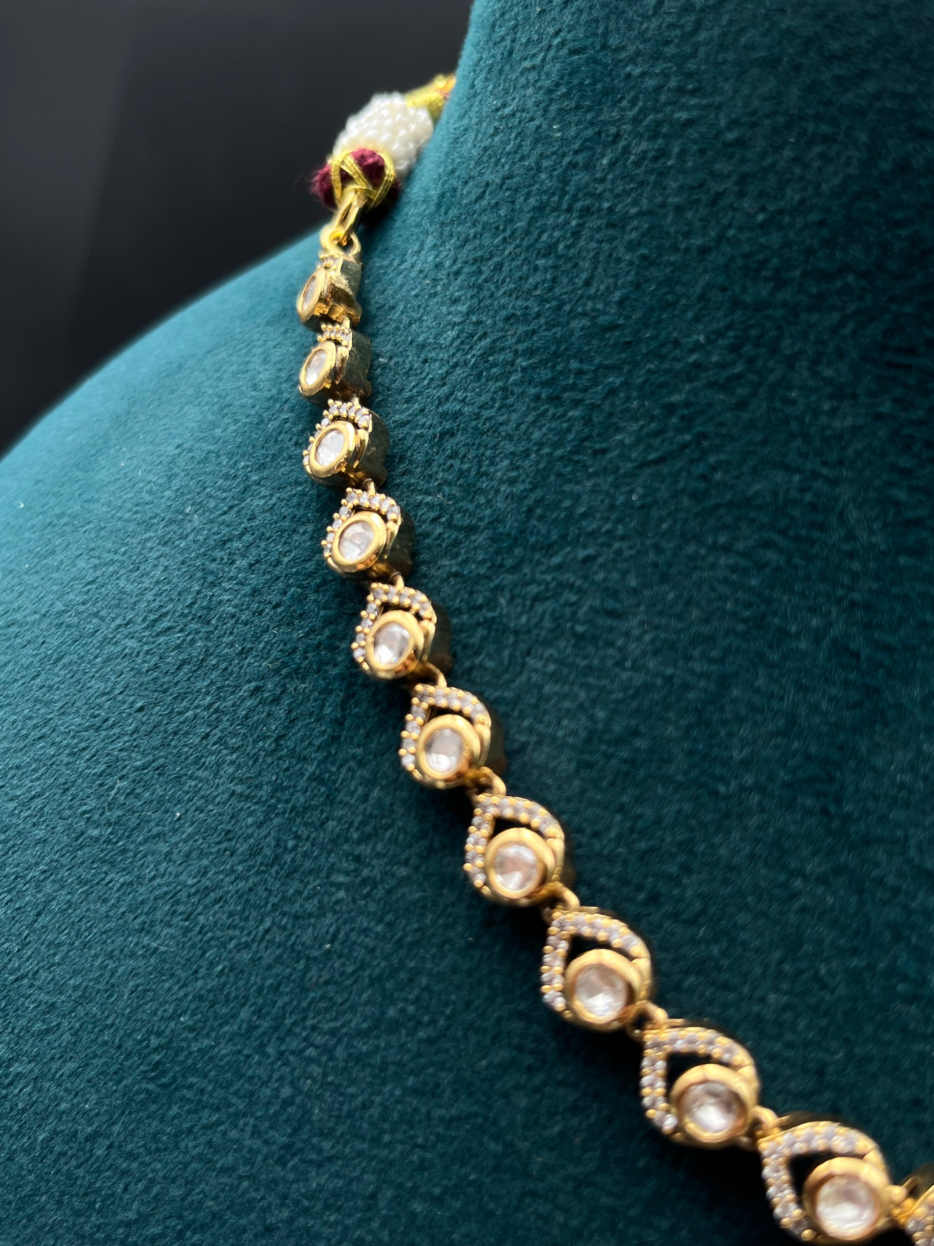 RIYA NECKLACE