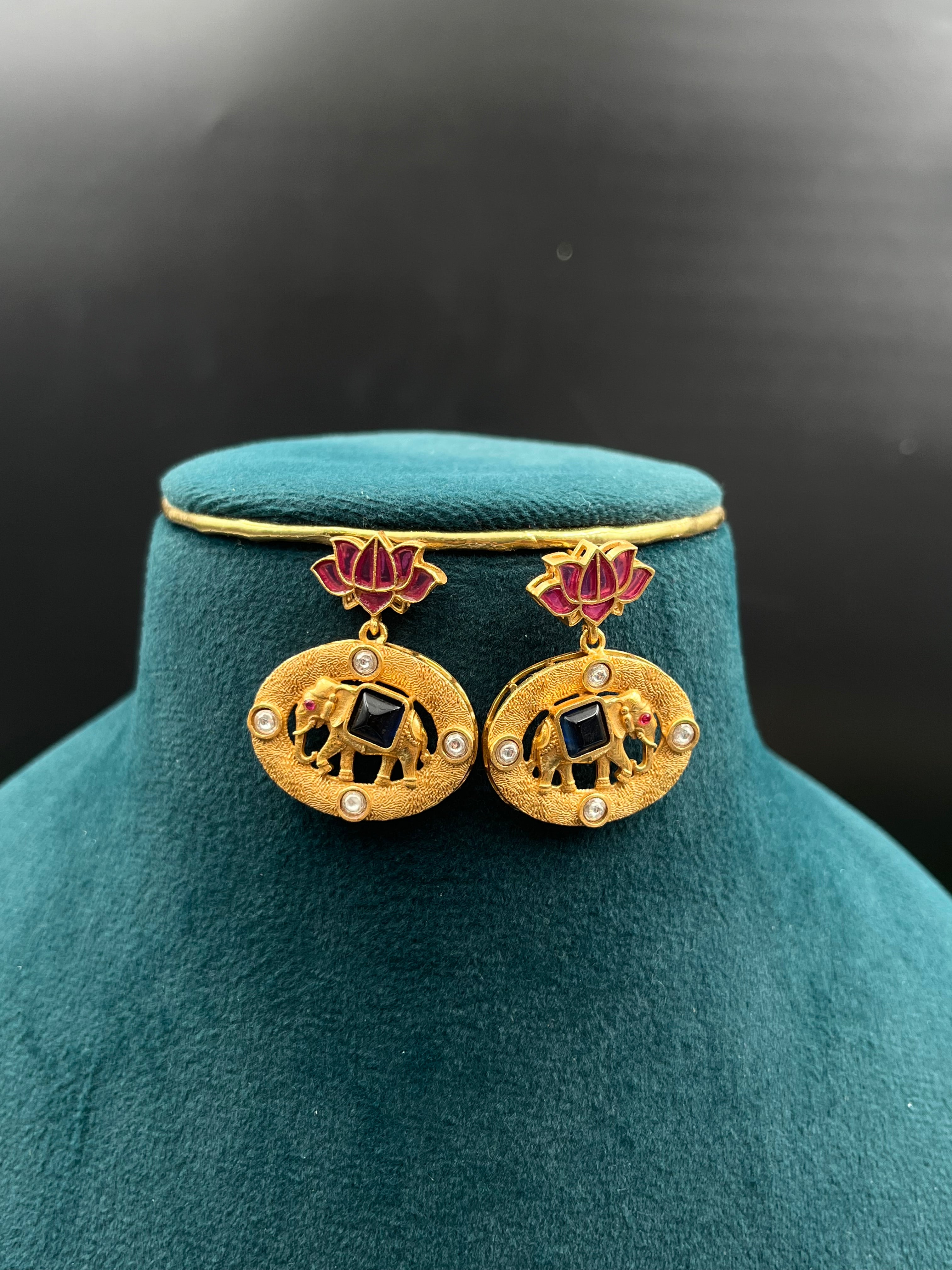 ROSHANI NECKLACE