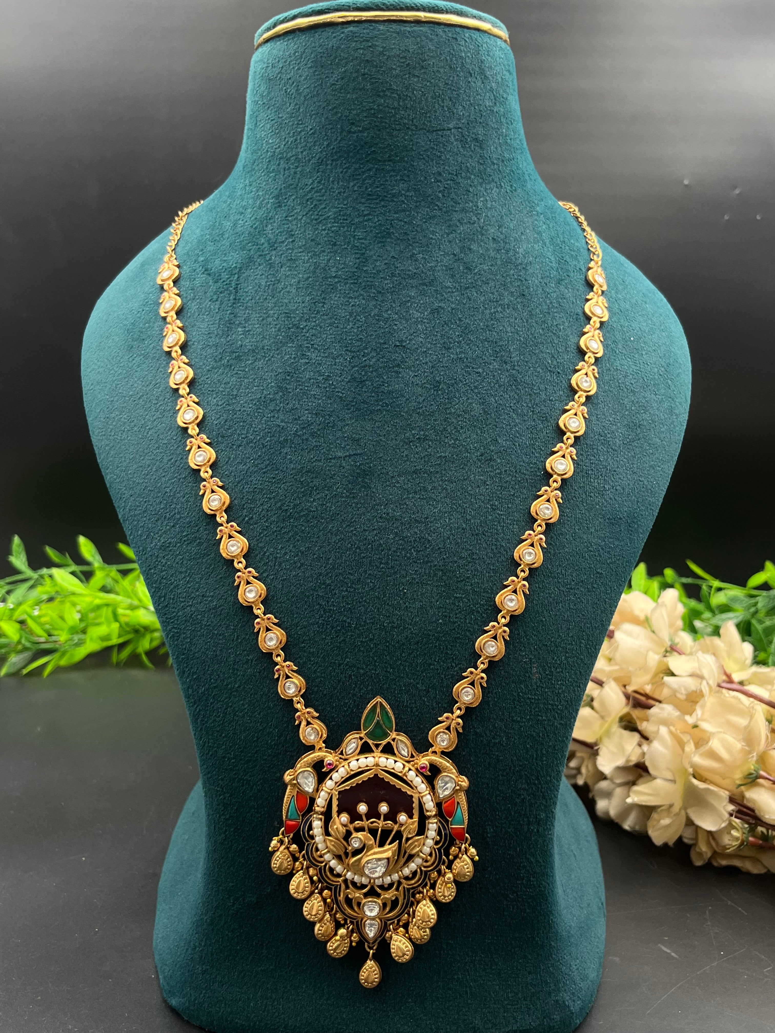 ZOYA NECKLACE