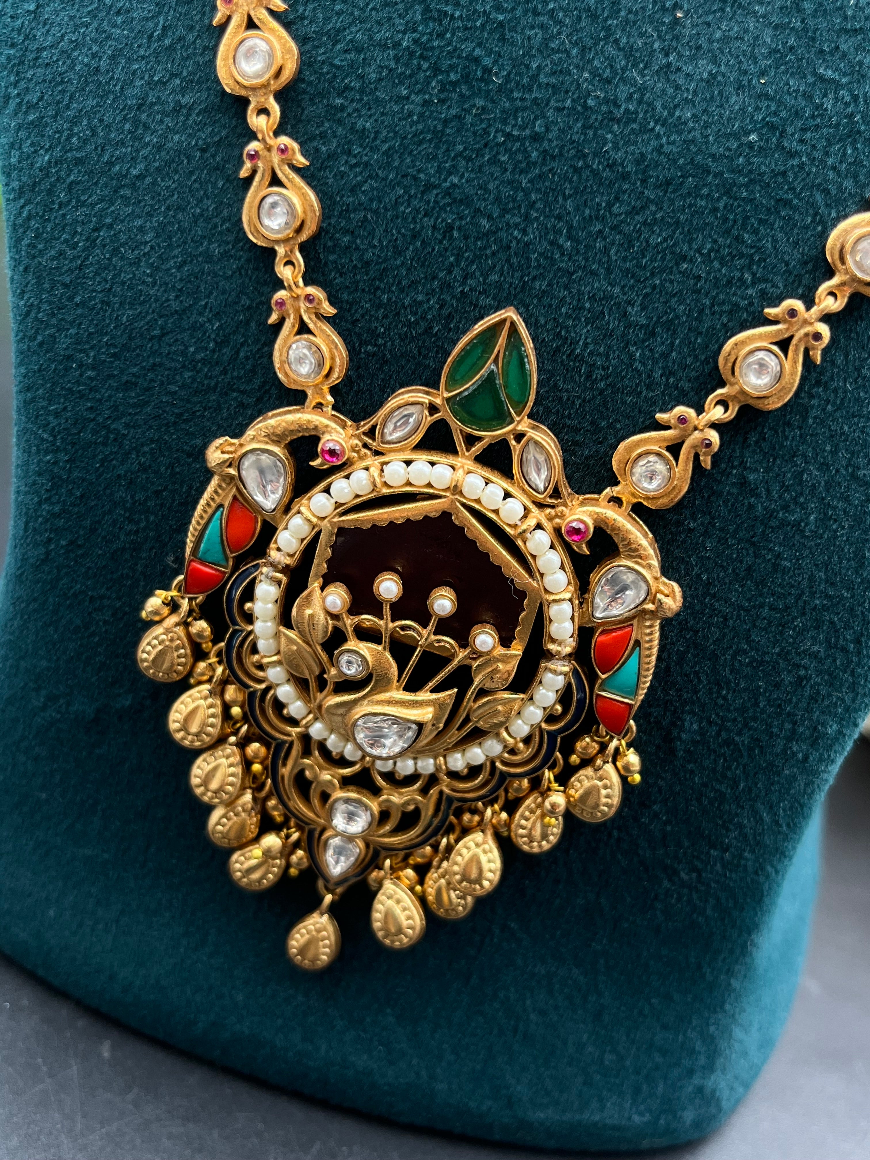 ZOYA NECKLACE