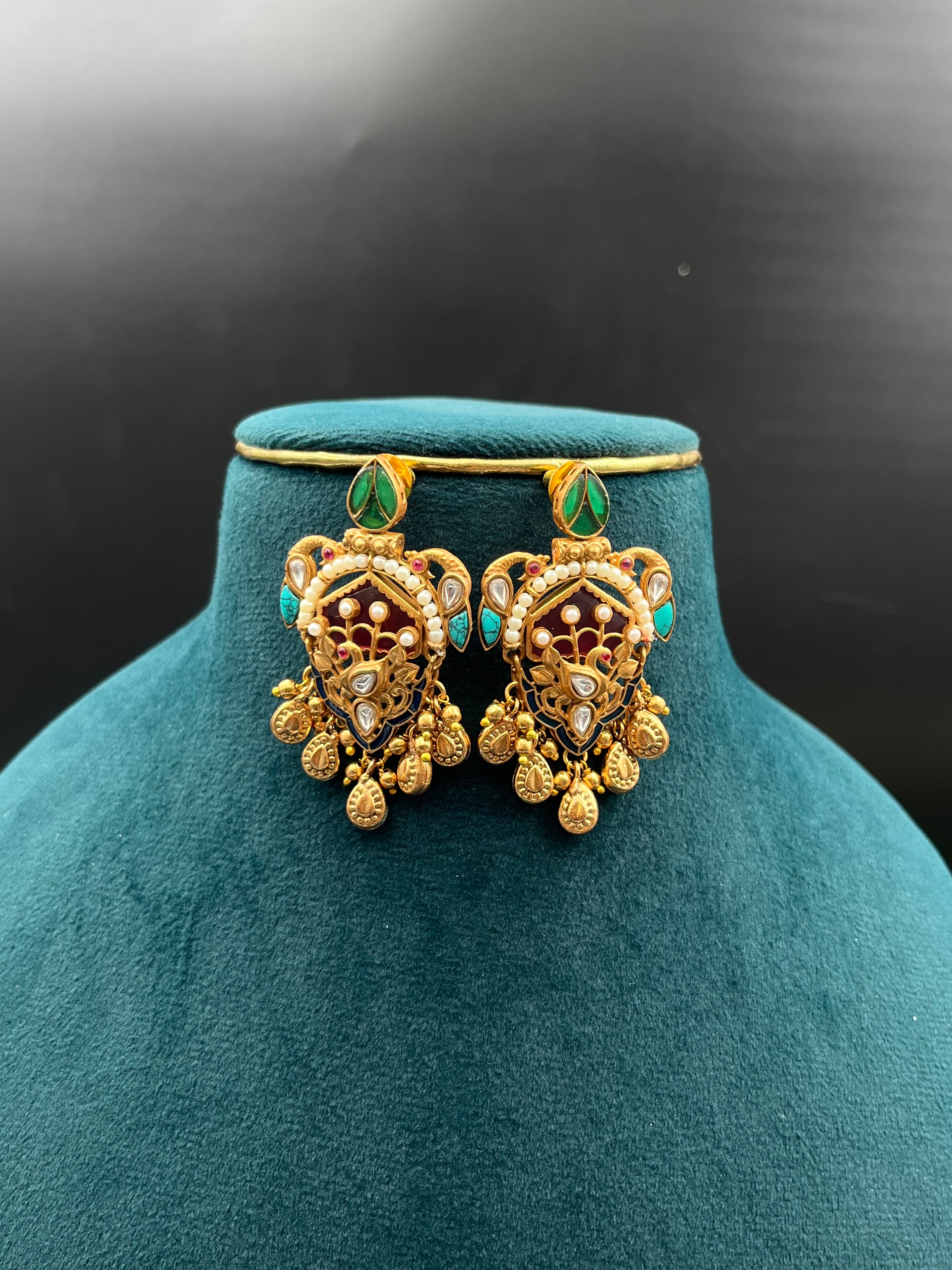 ZOYA NECKLACE