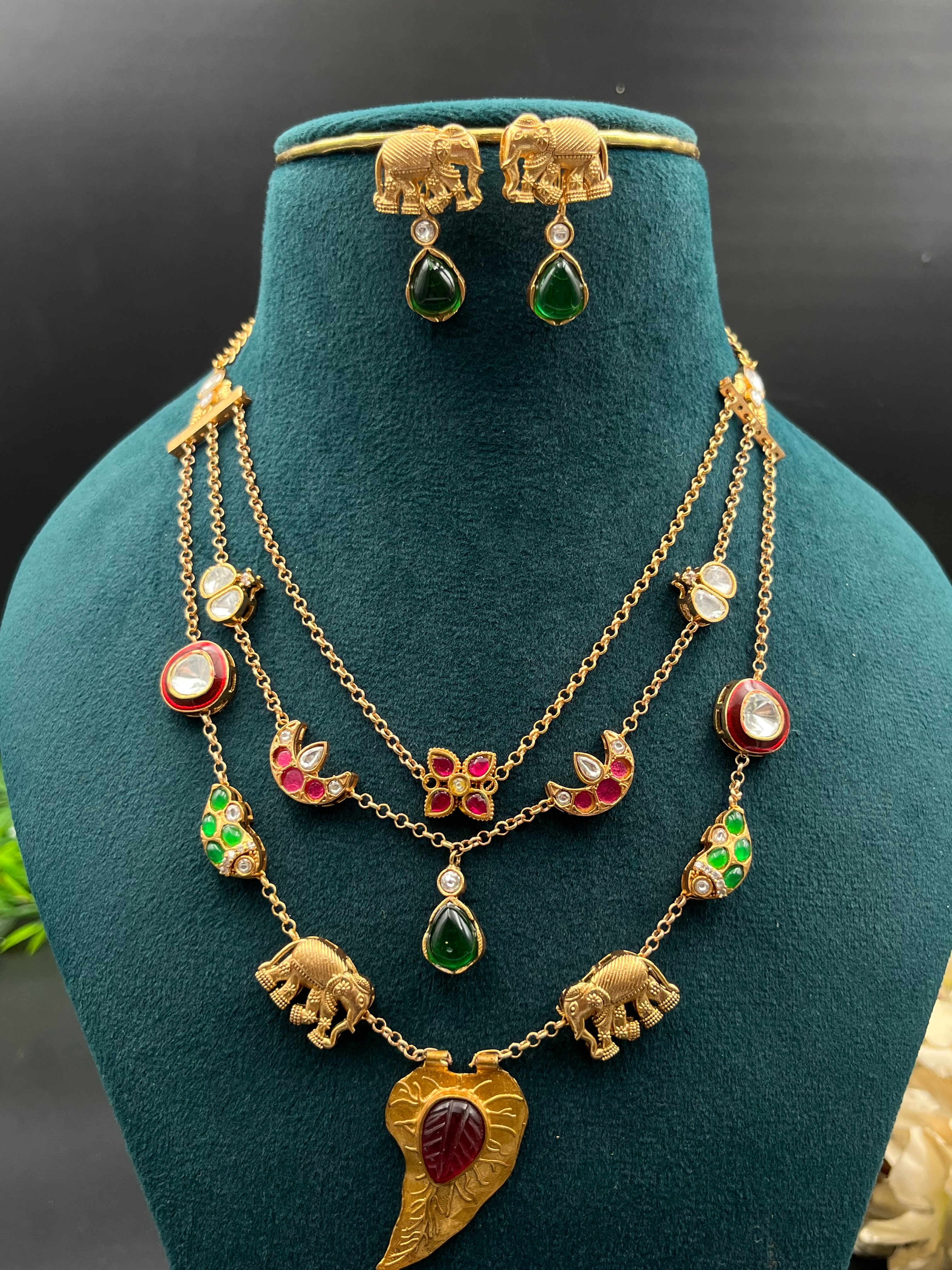 BABITA NECKLACE