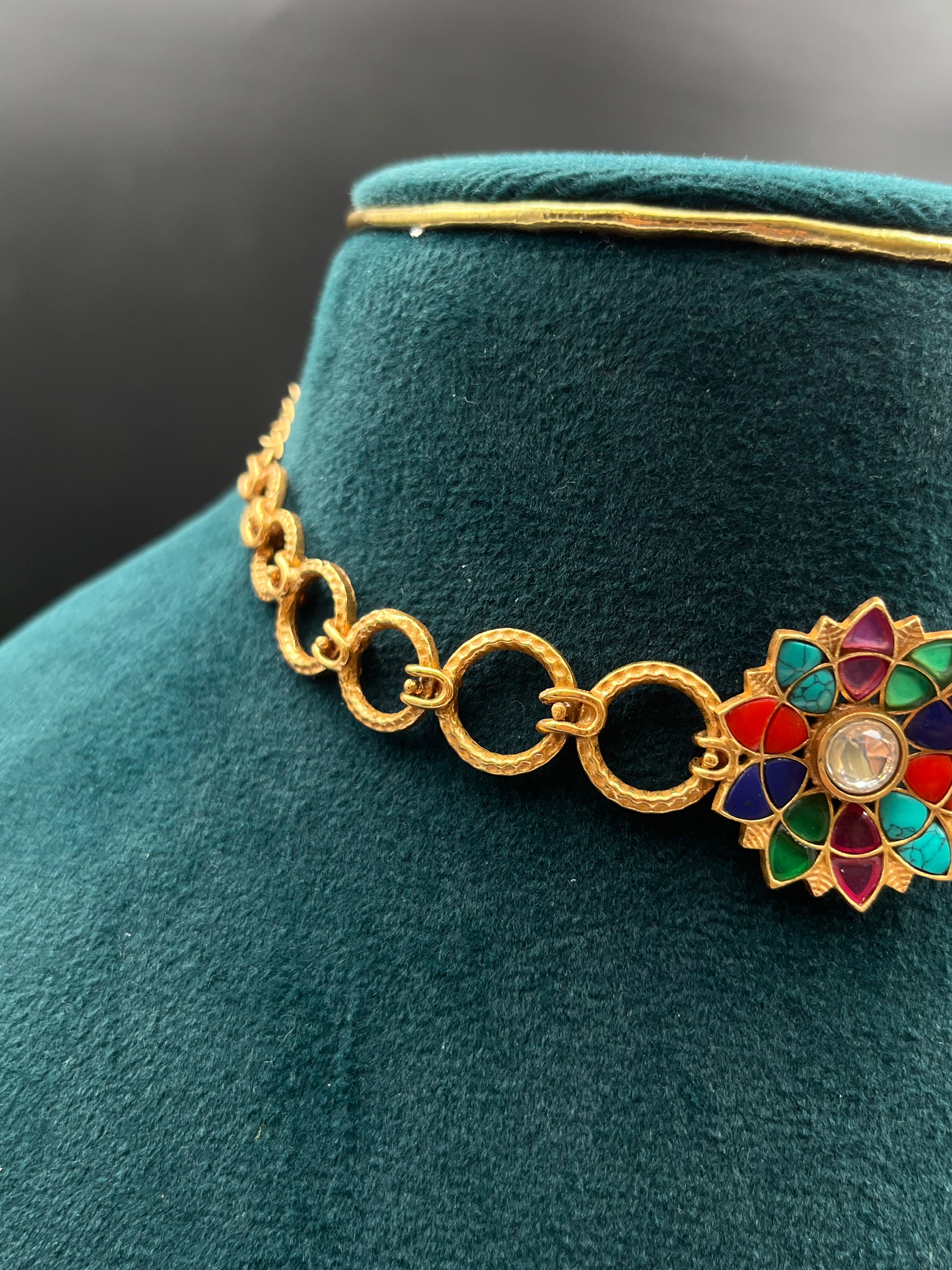 MEKUU NECKLACE