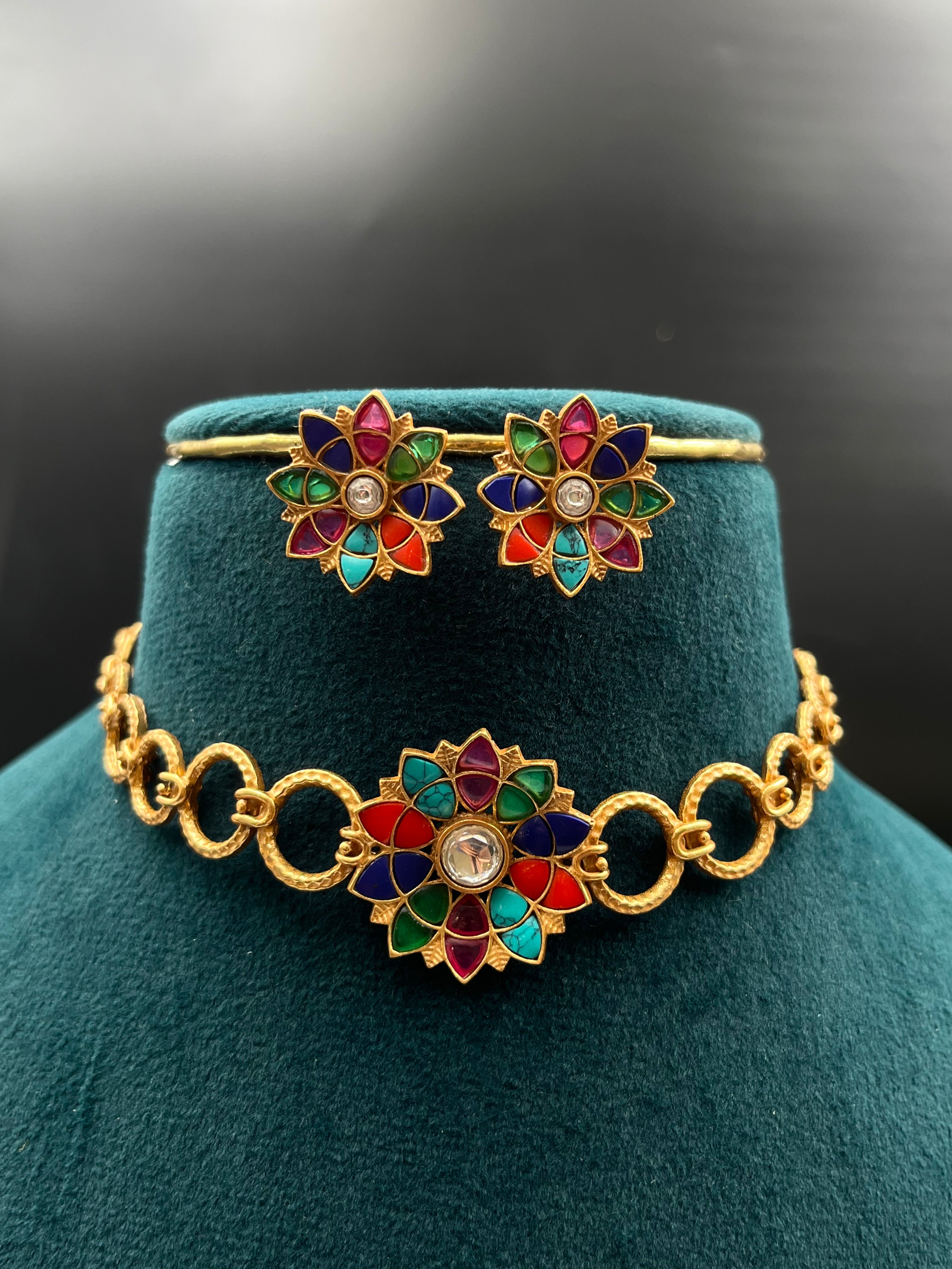 MEKUU NECKLACE