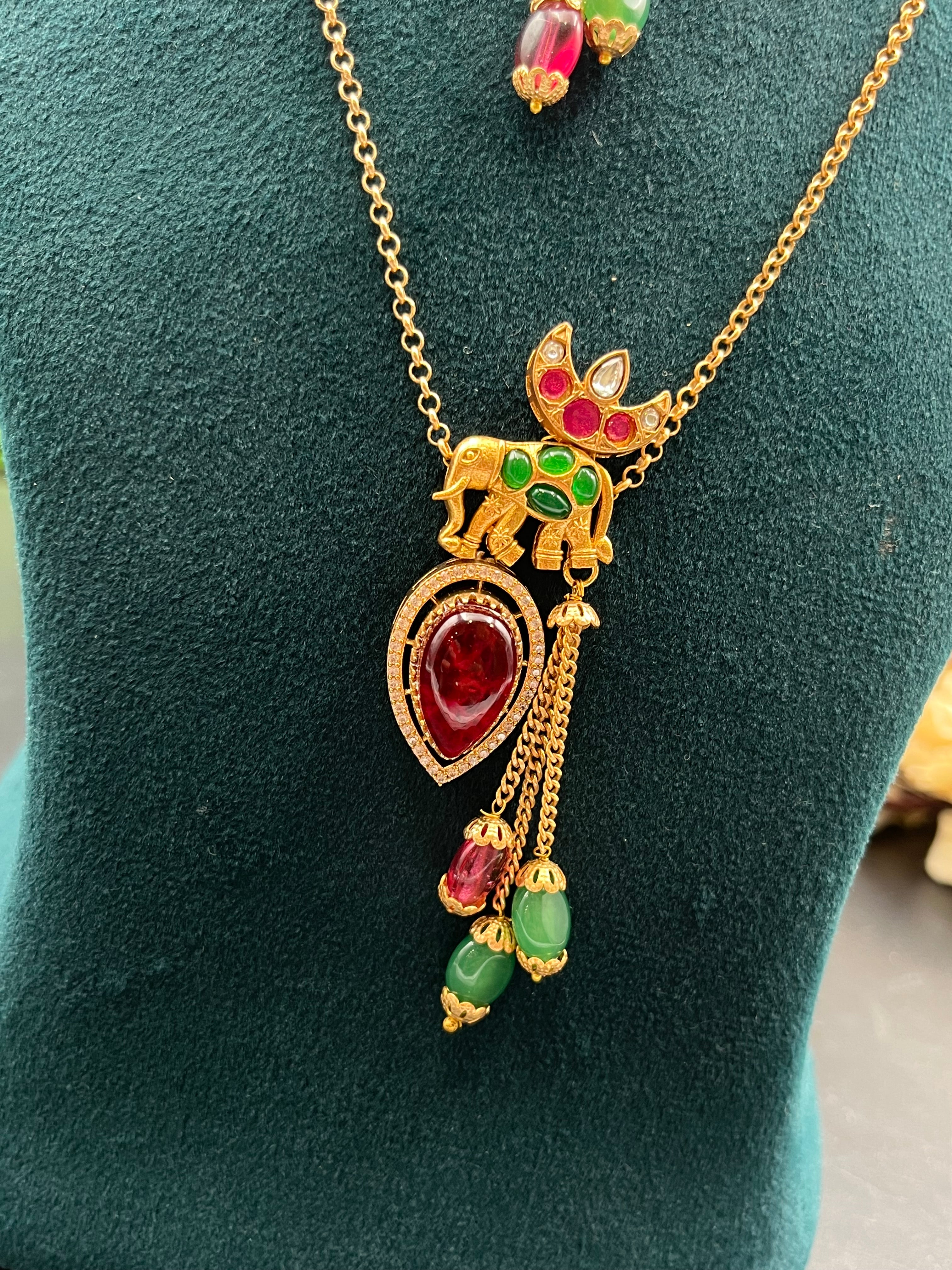 SUHANA NECKLACE