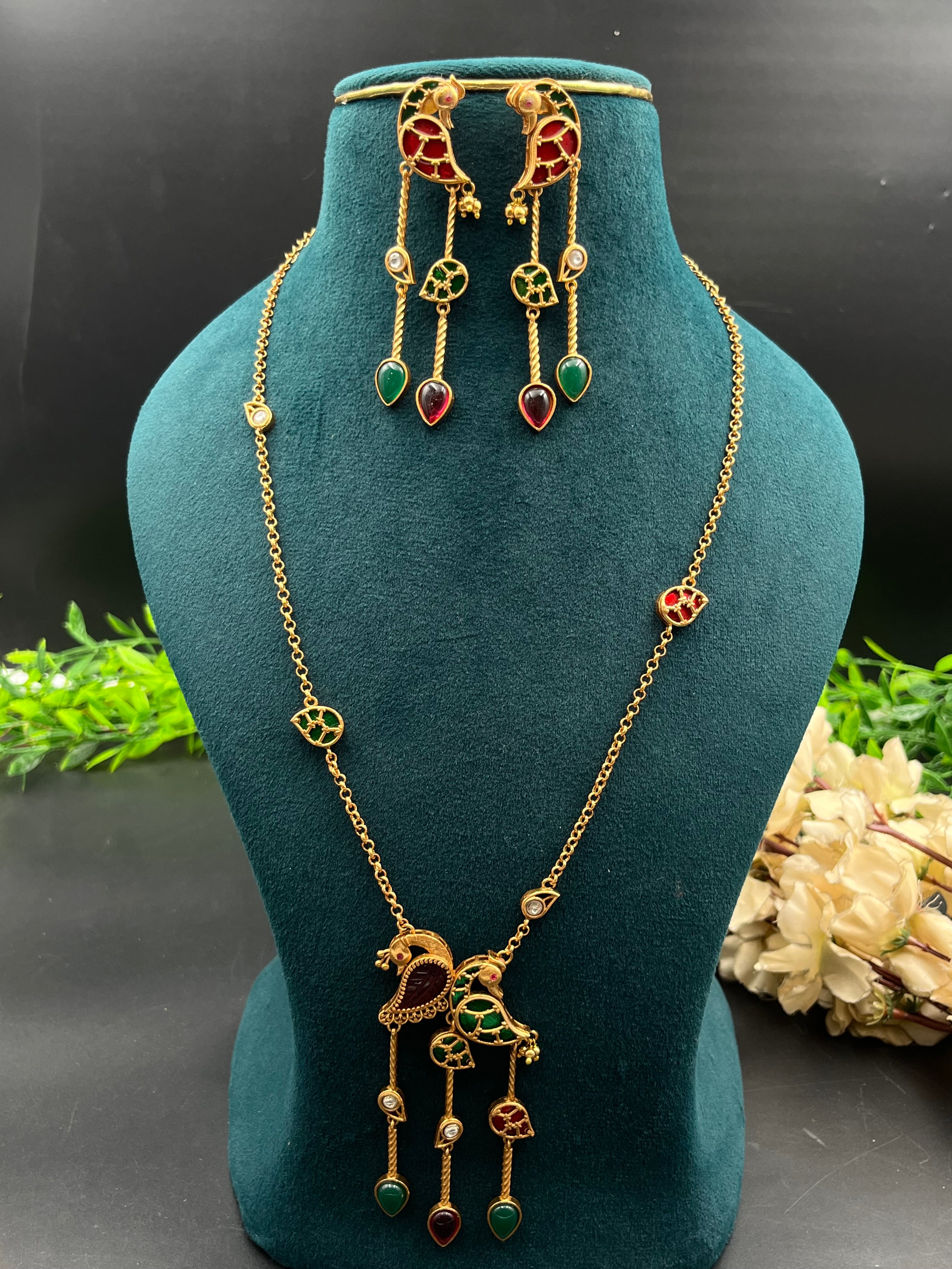 TASHU NECKLACE
