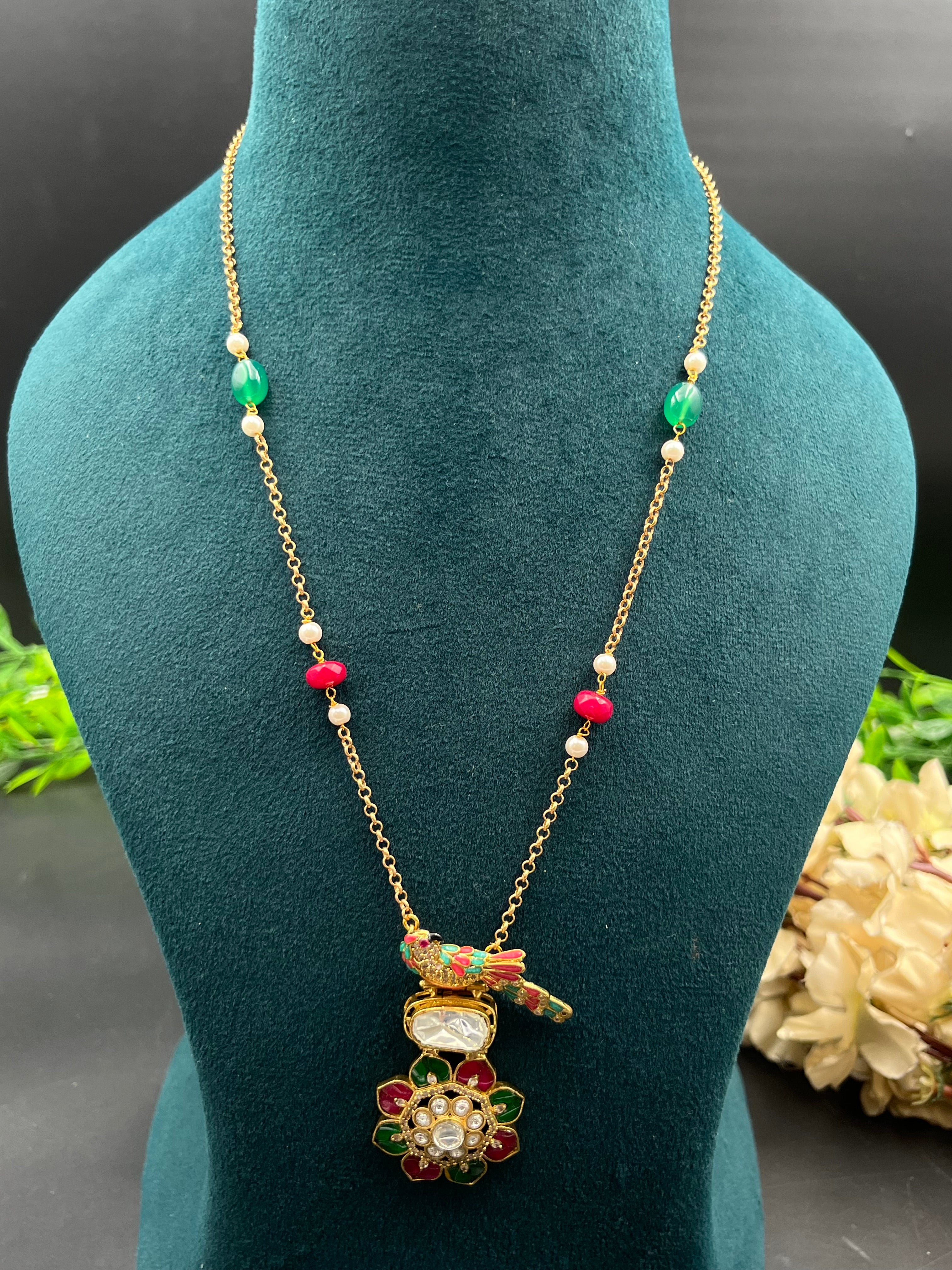 LAVNYA NECKLACE
