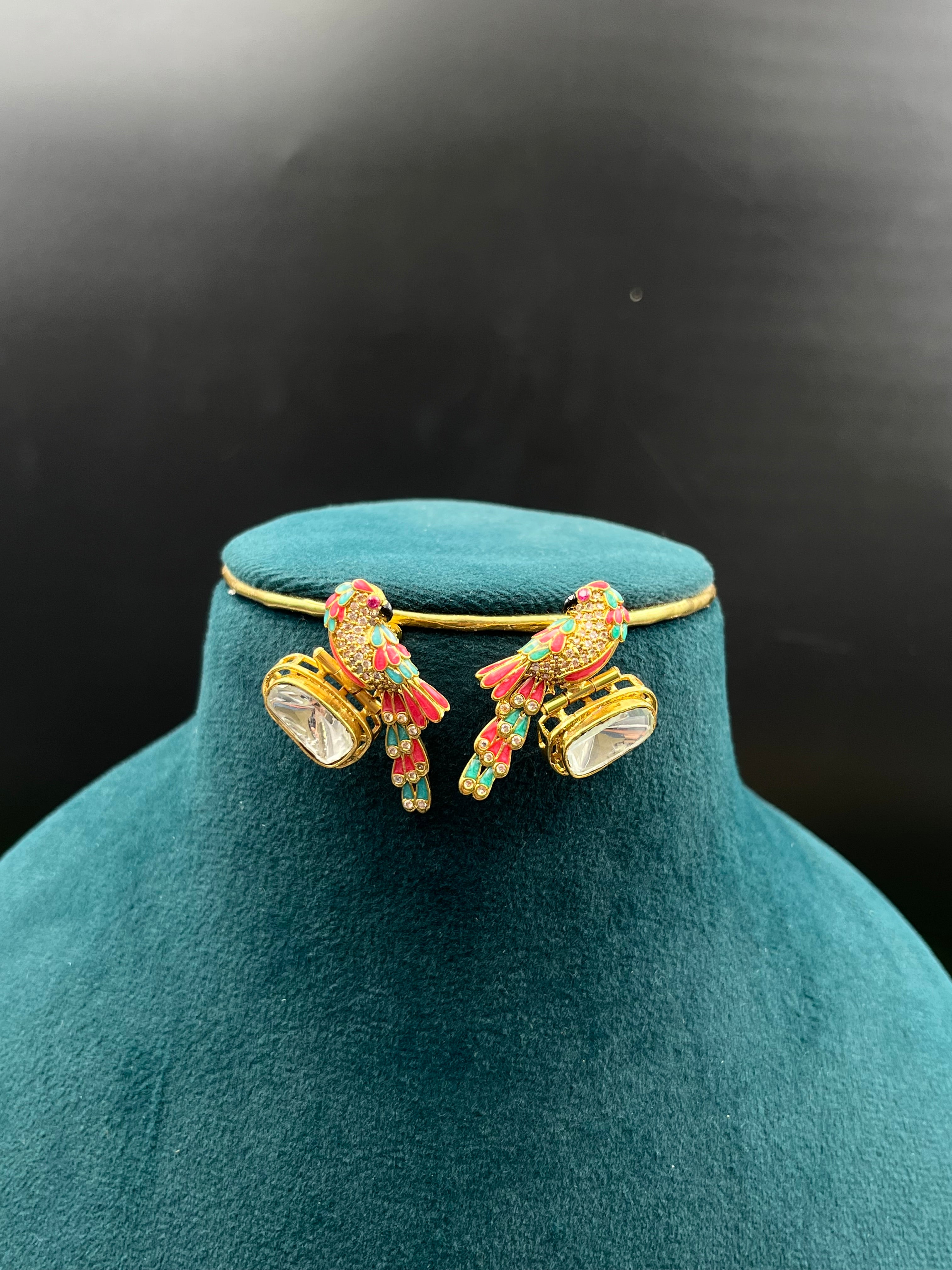 LAVNYA NECKLACE