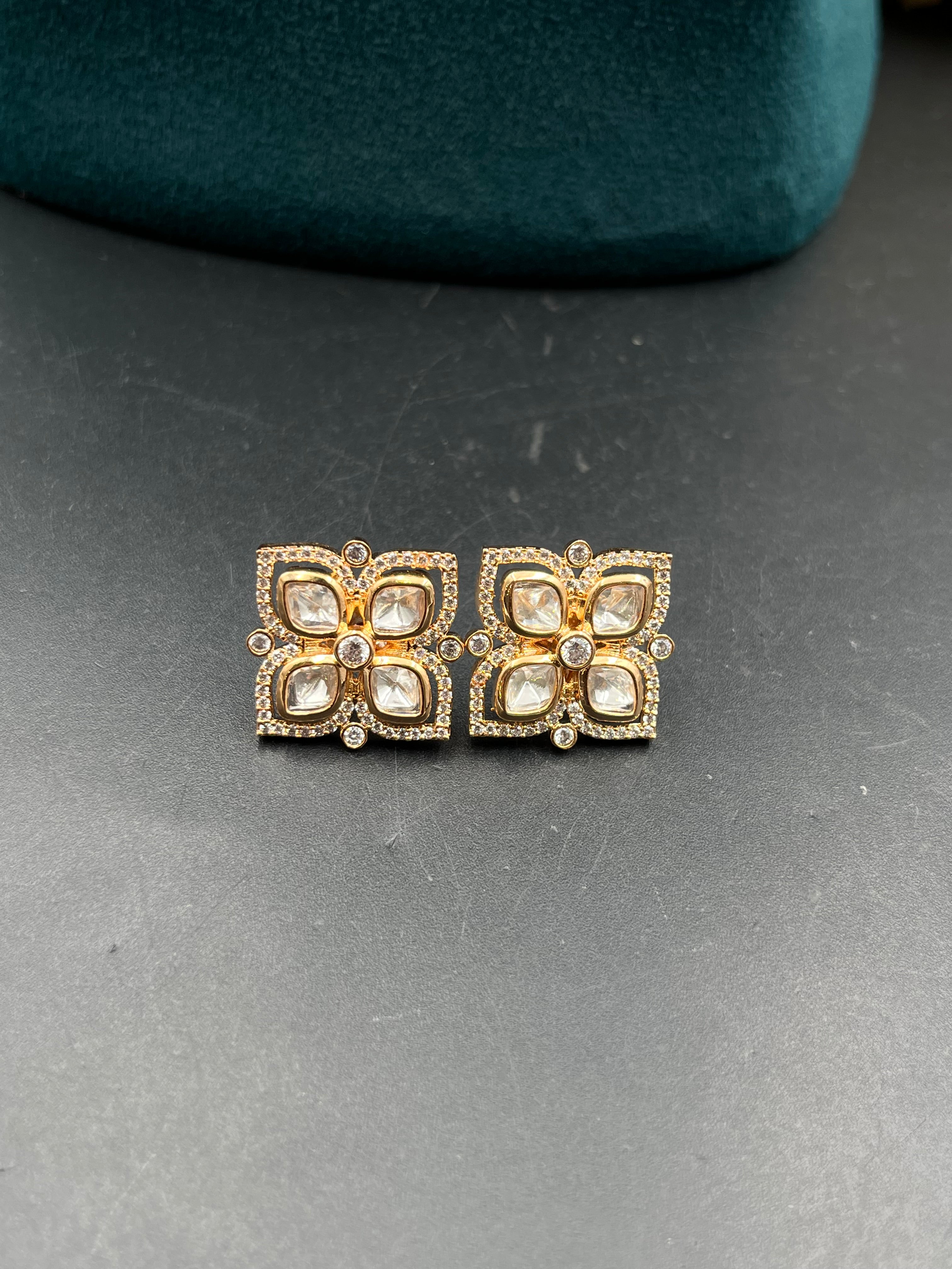 MAHI  EARRING
