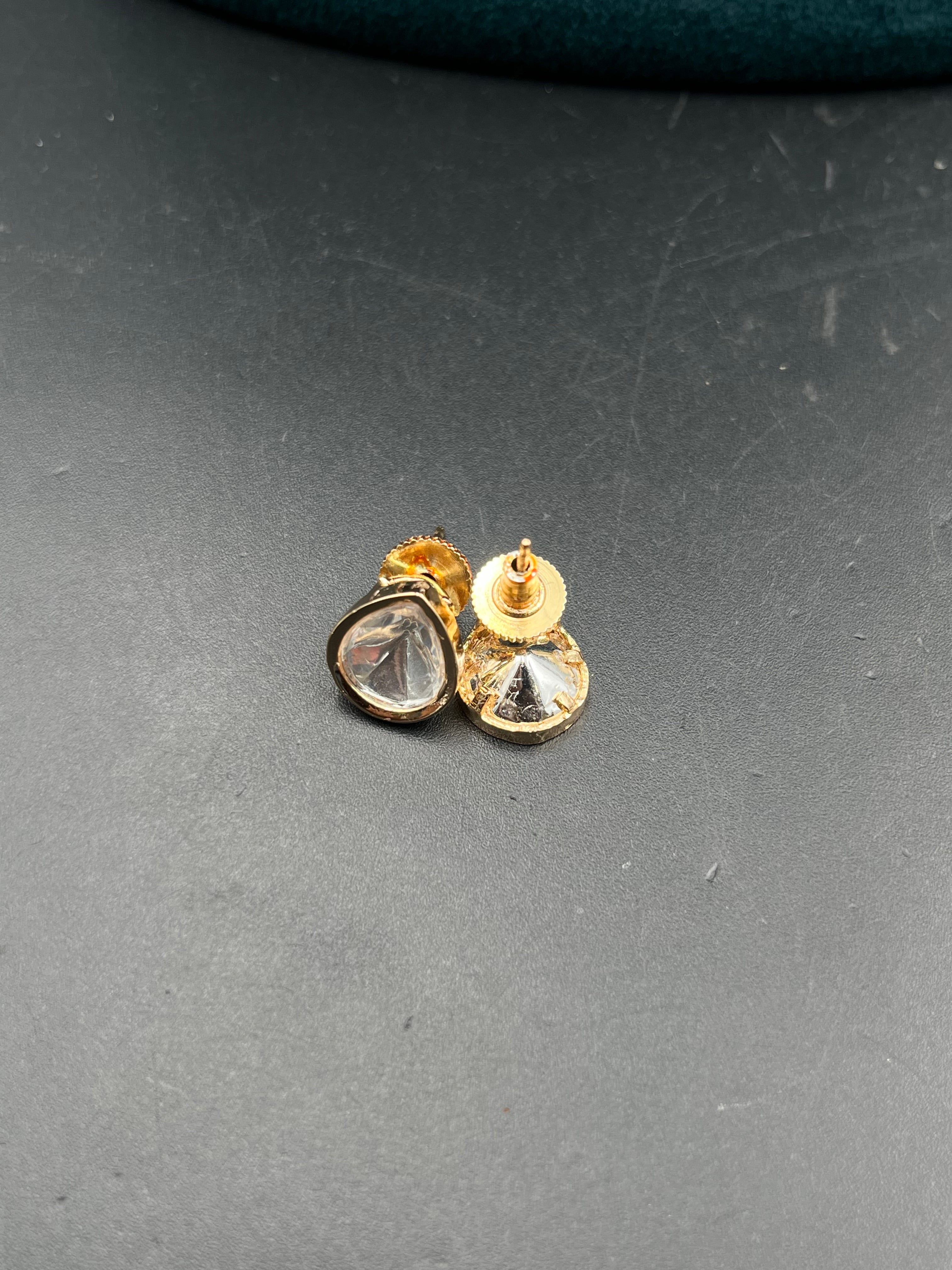 PRIYANSHU EARRING