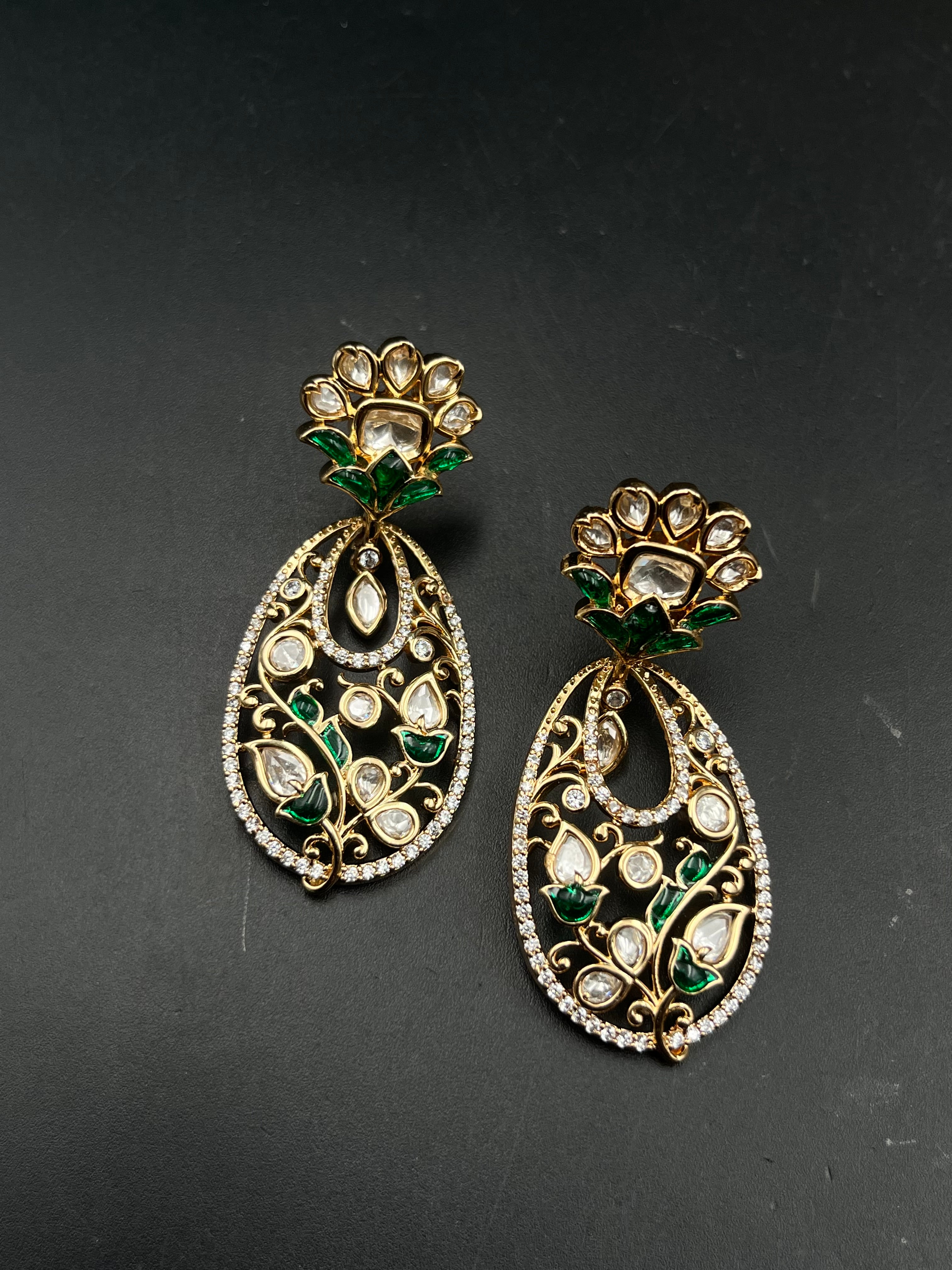 HINA EARRING