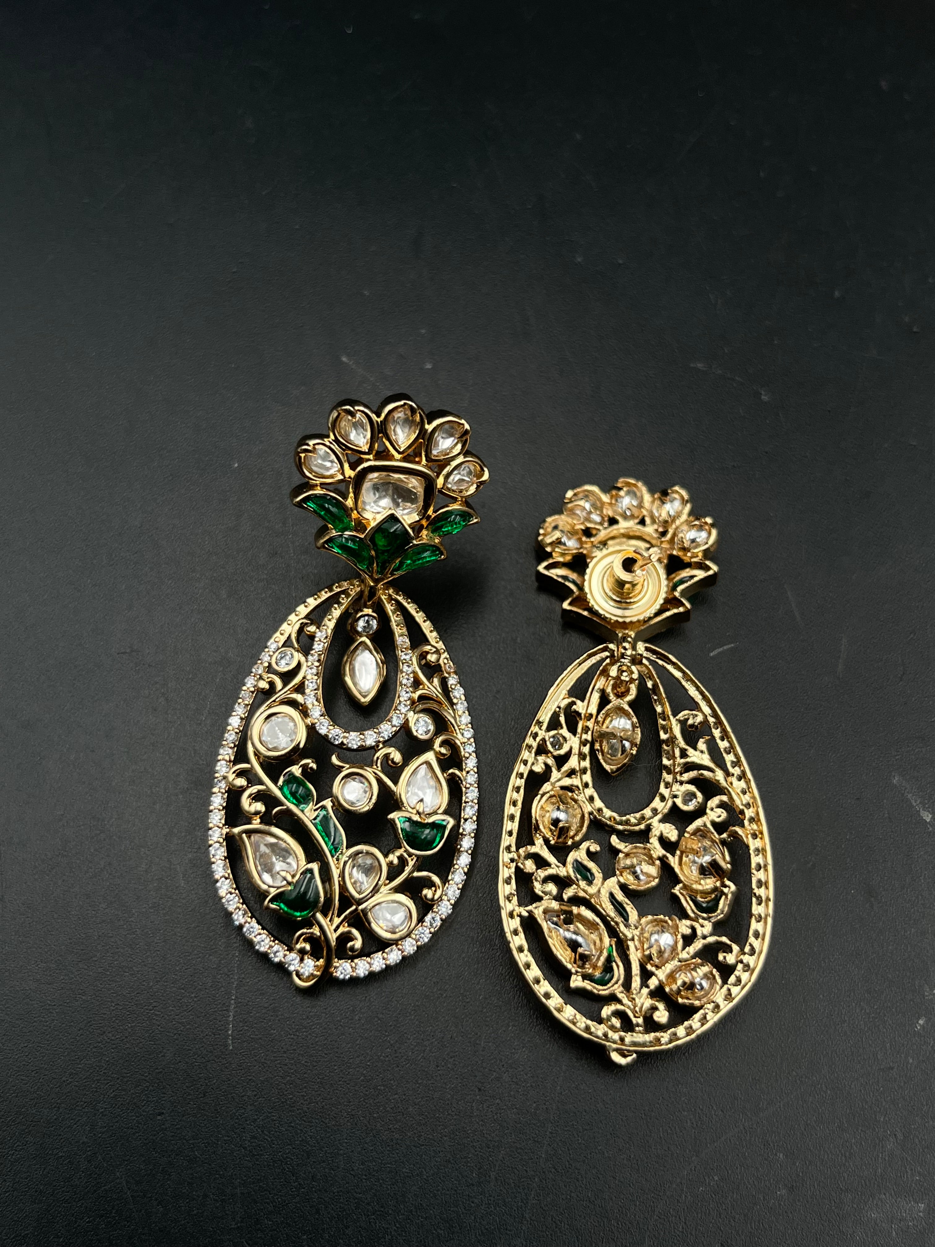 HINA EARRING