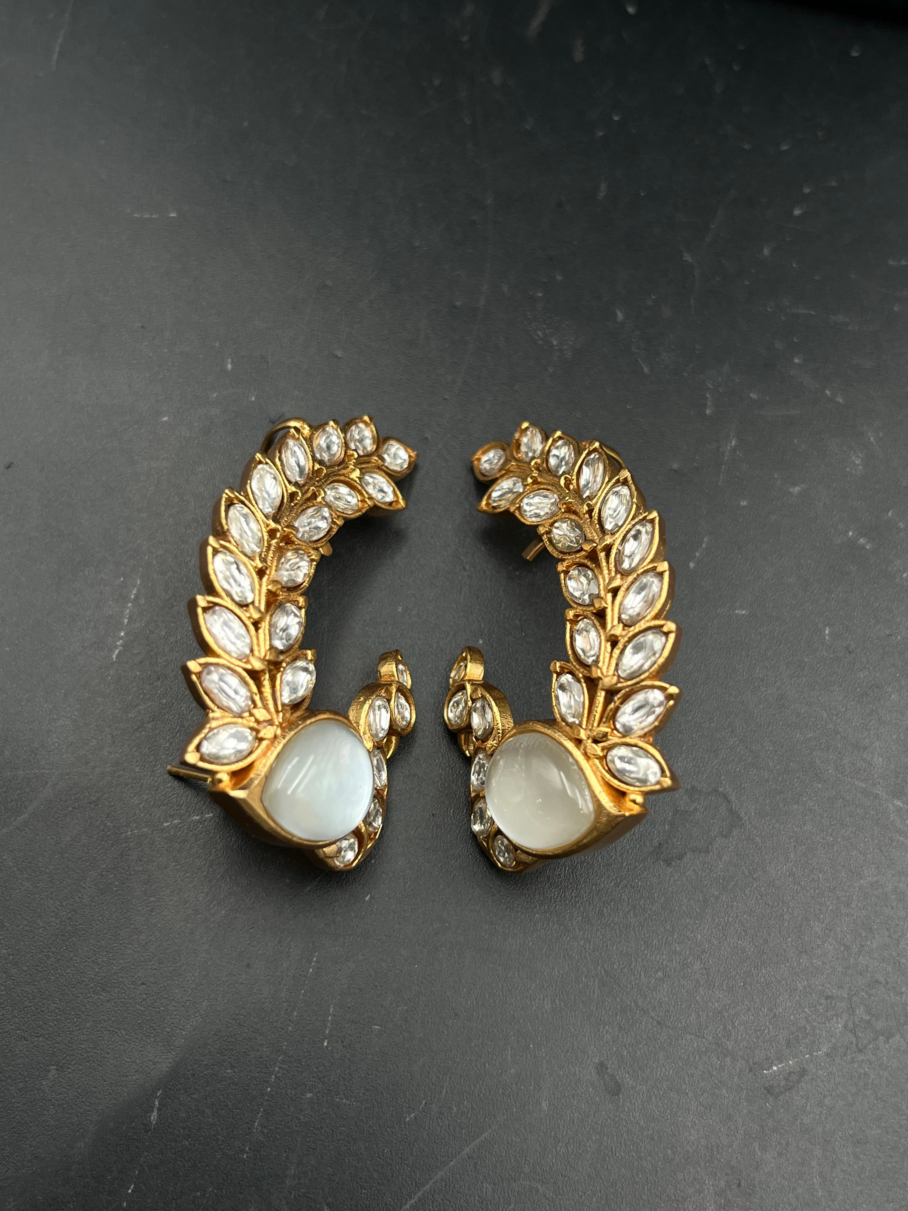 SUNHERA EARRING