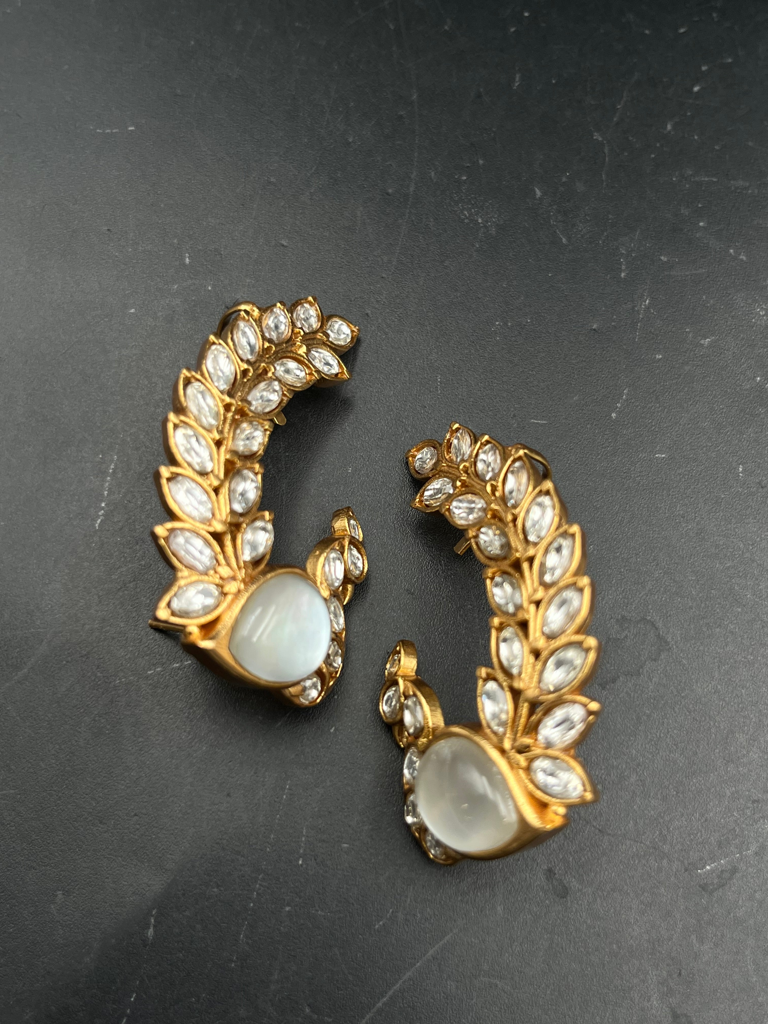 SUNHERA EARRING