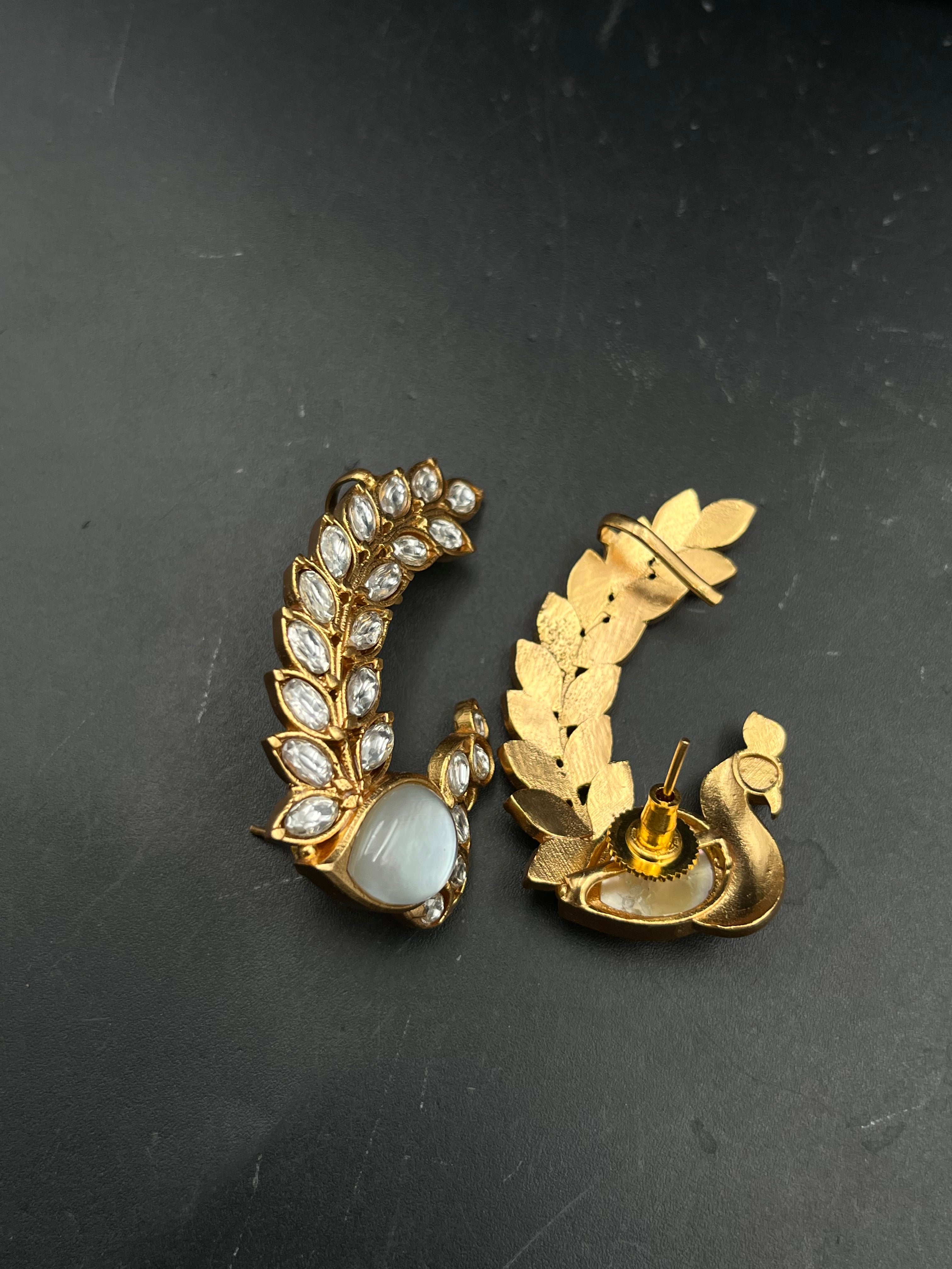 SUNHERA EARRING