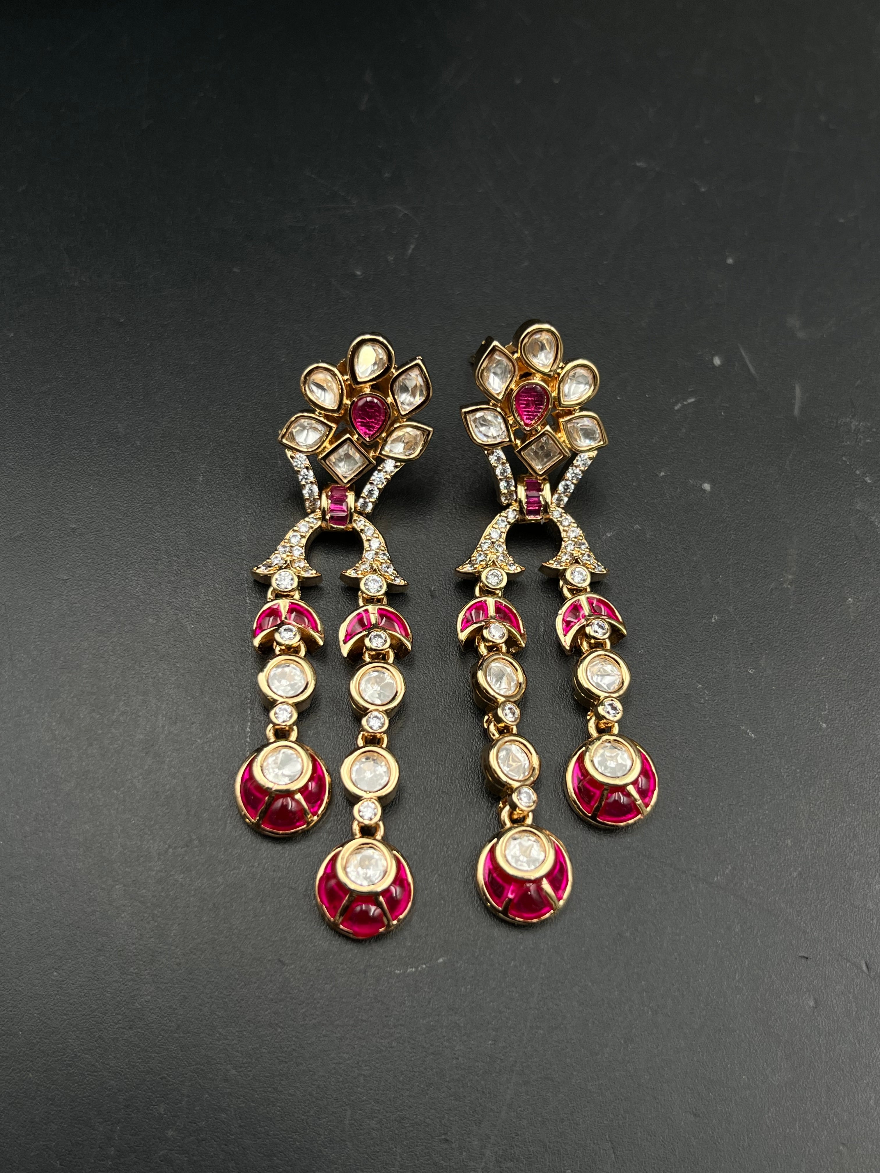 ISIKA  EARRING