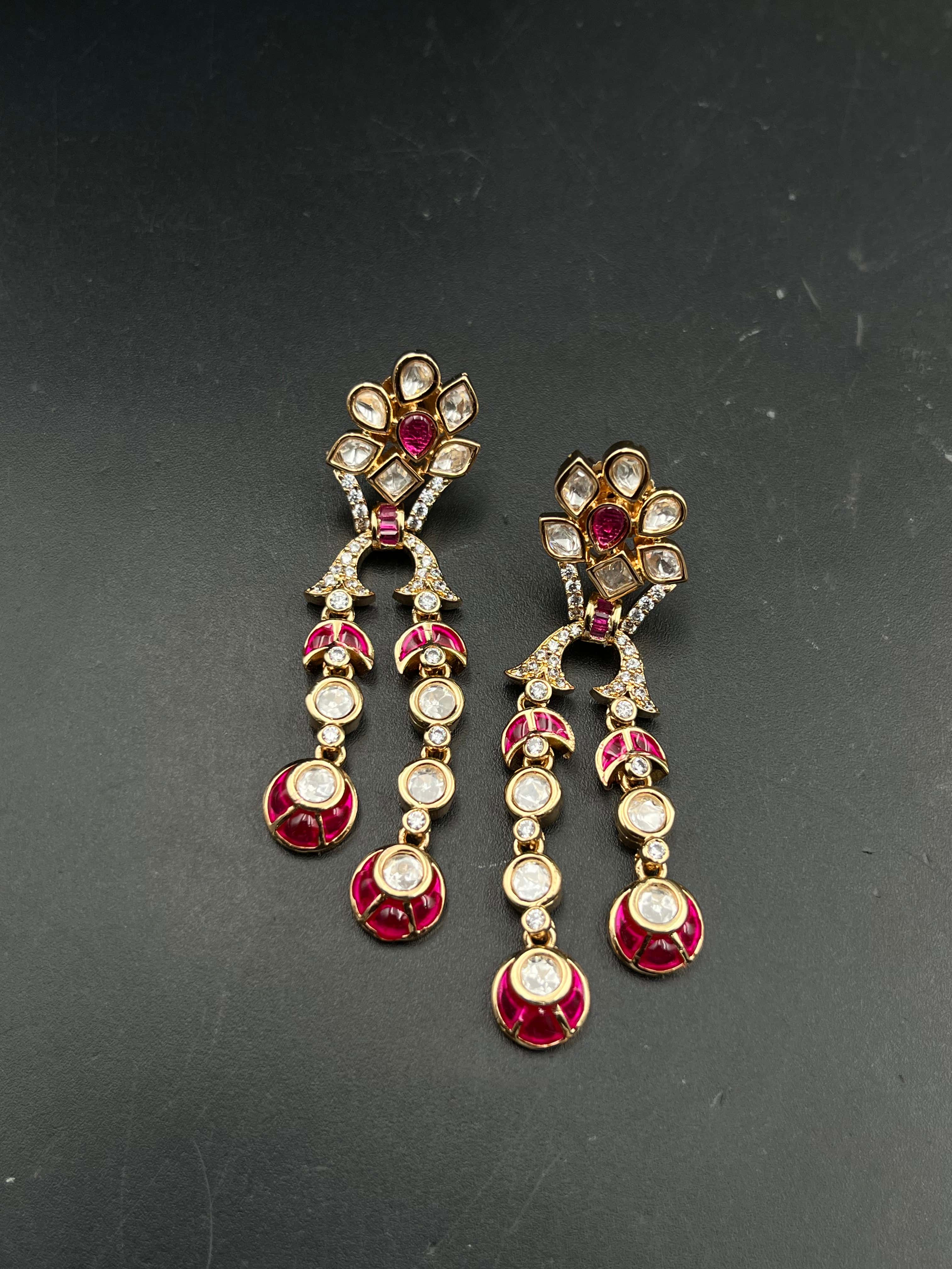 ISIKA  EARRING