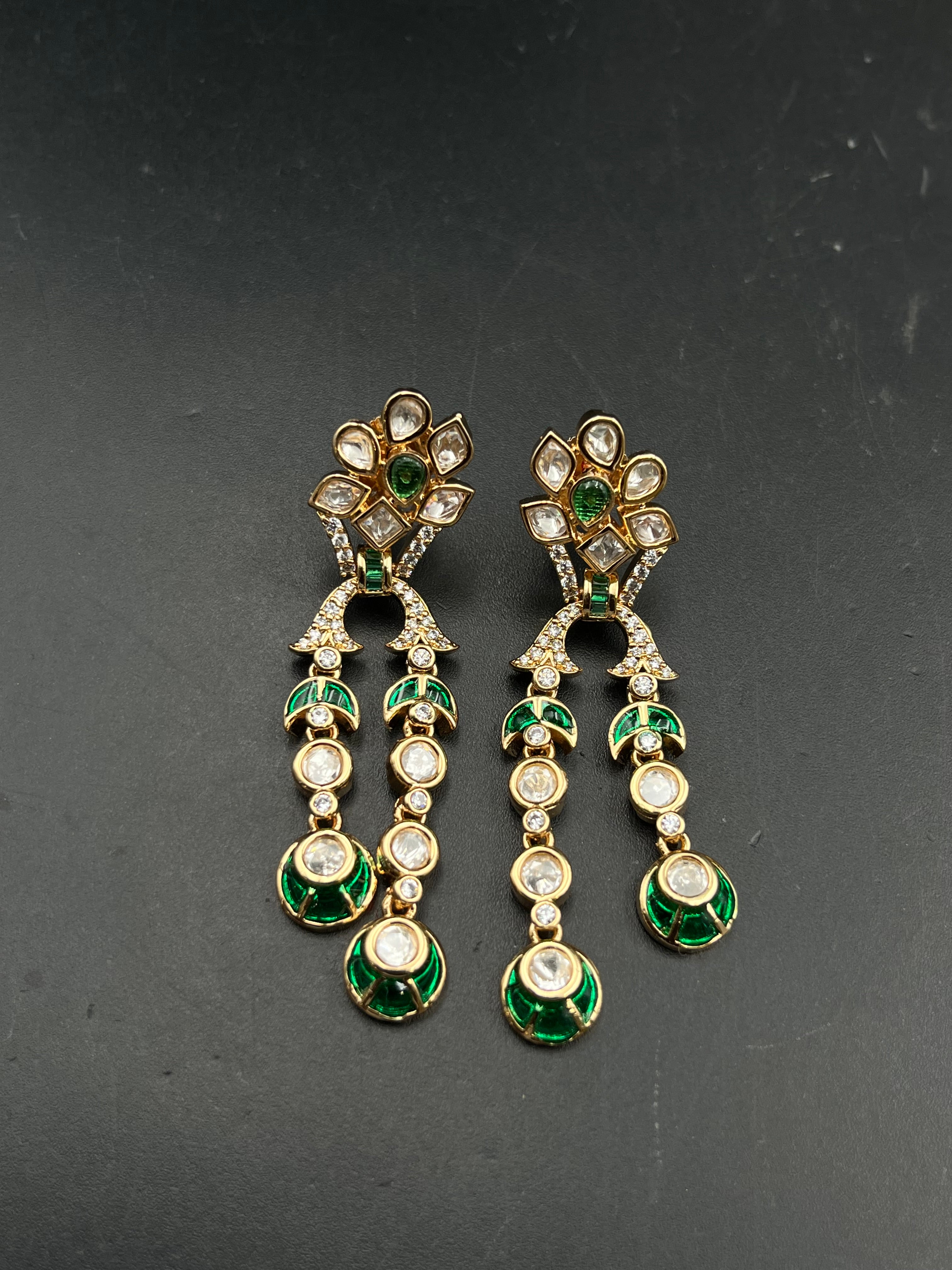 ISIKA  EARRING