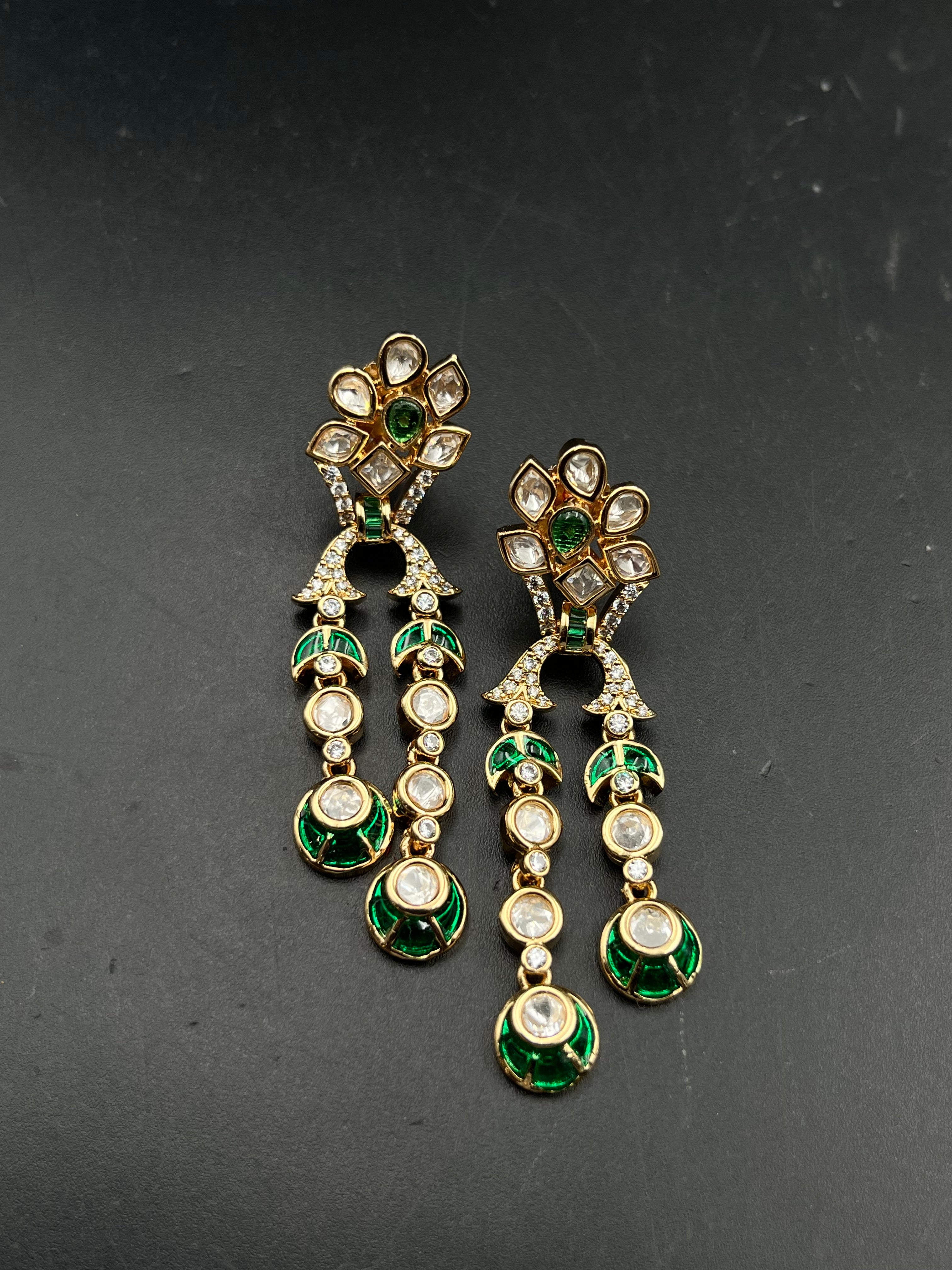ISIKA  EARRING