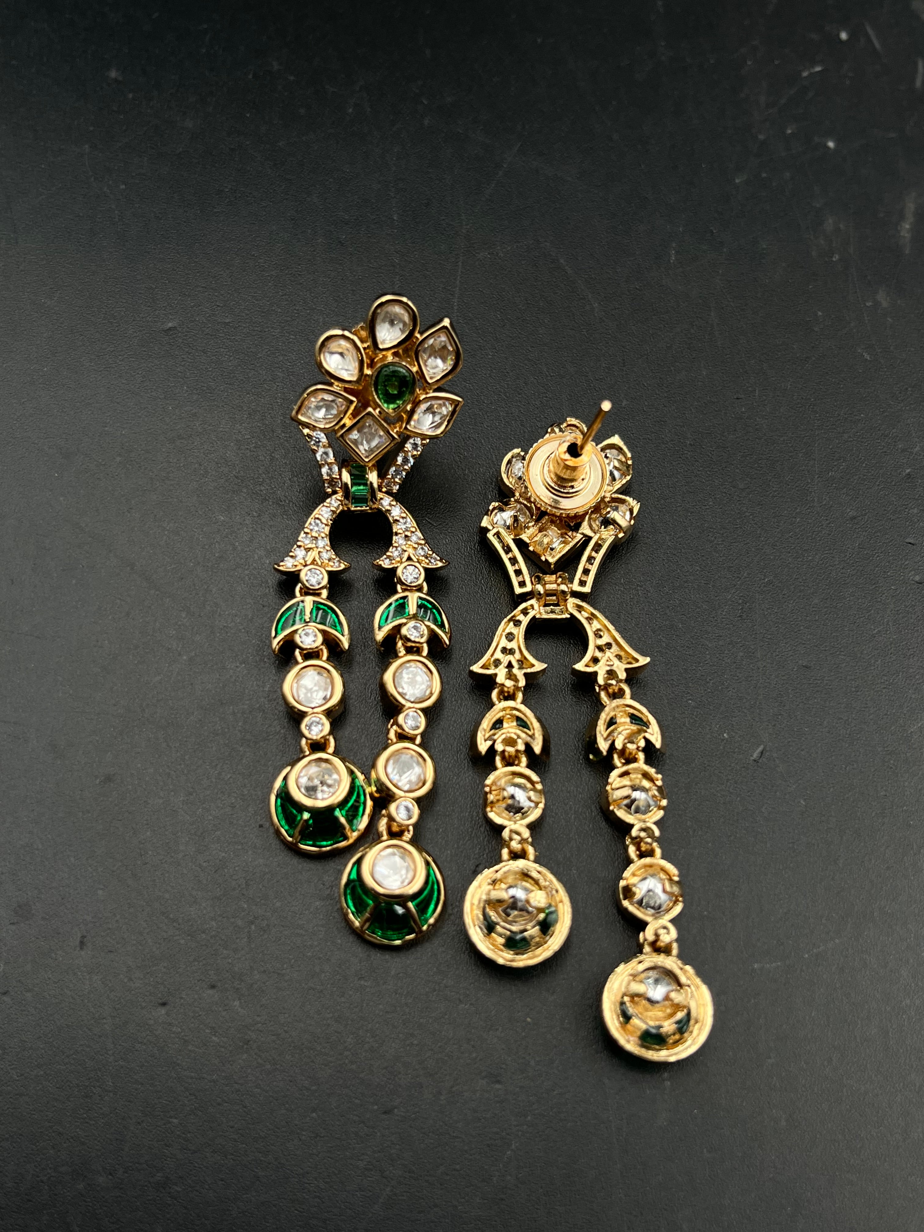 ISIKA  EARRING