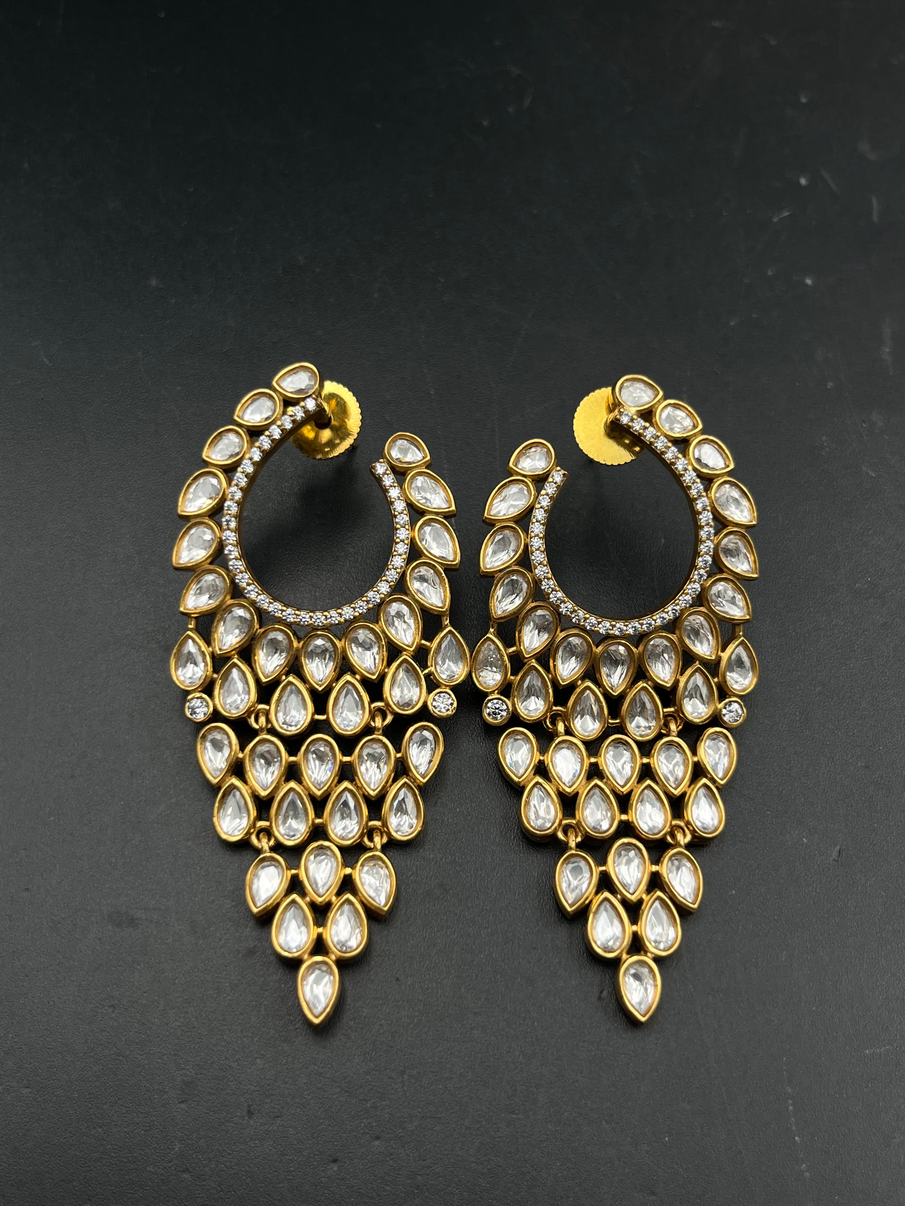 SUHANA EARRING