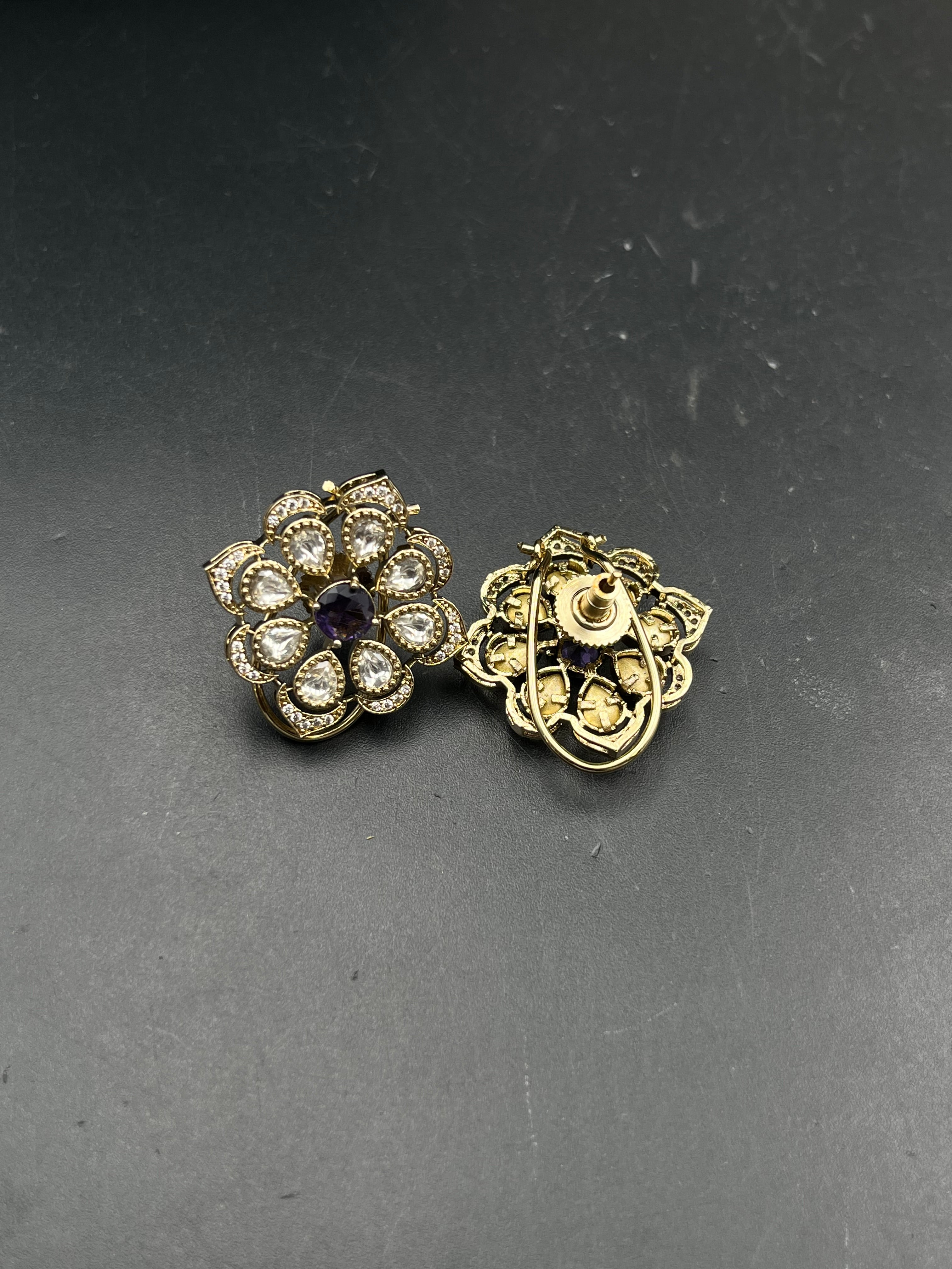DIKSHU EARRING