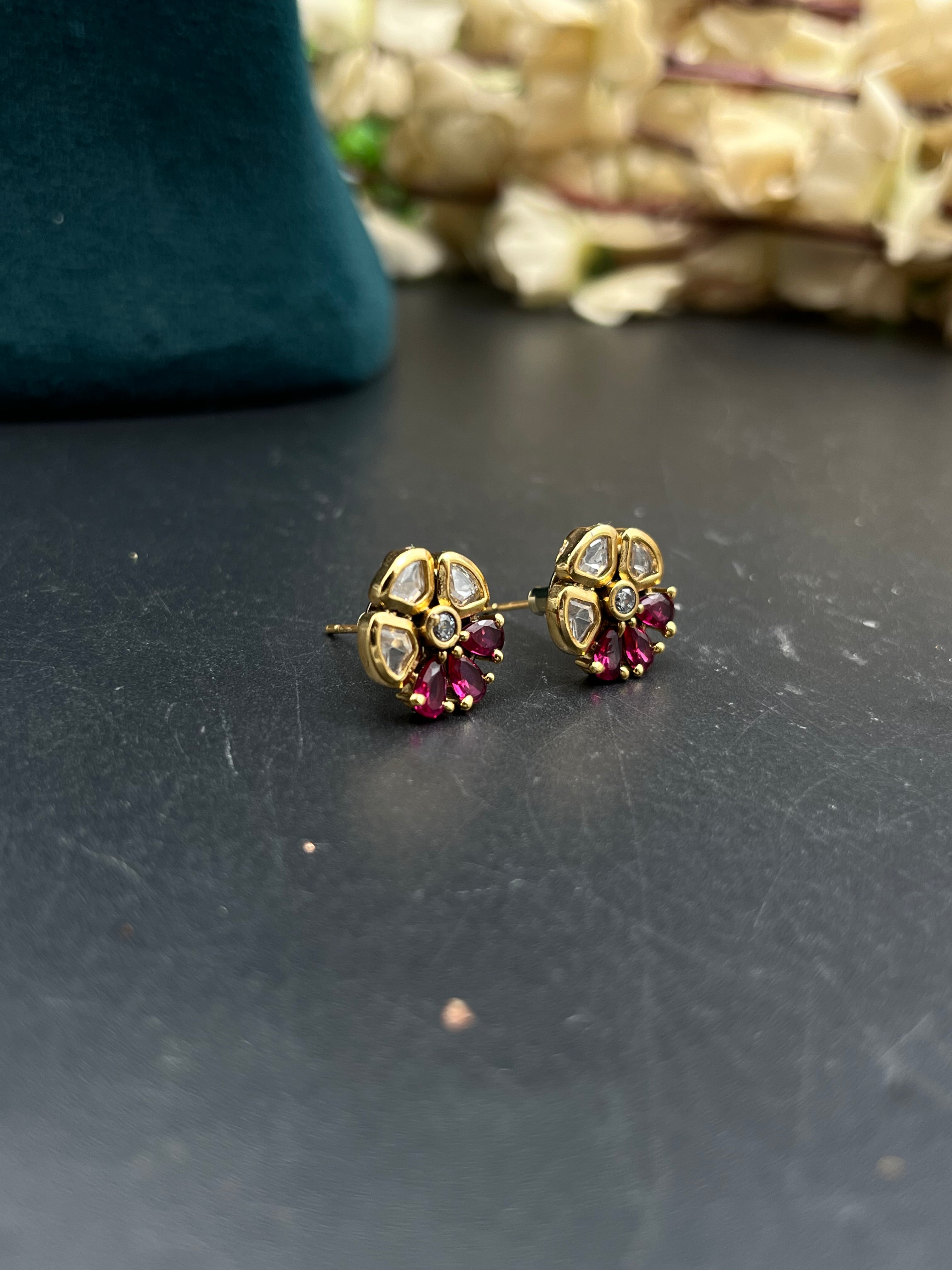 HESHU EARRING