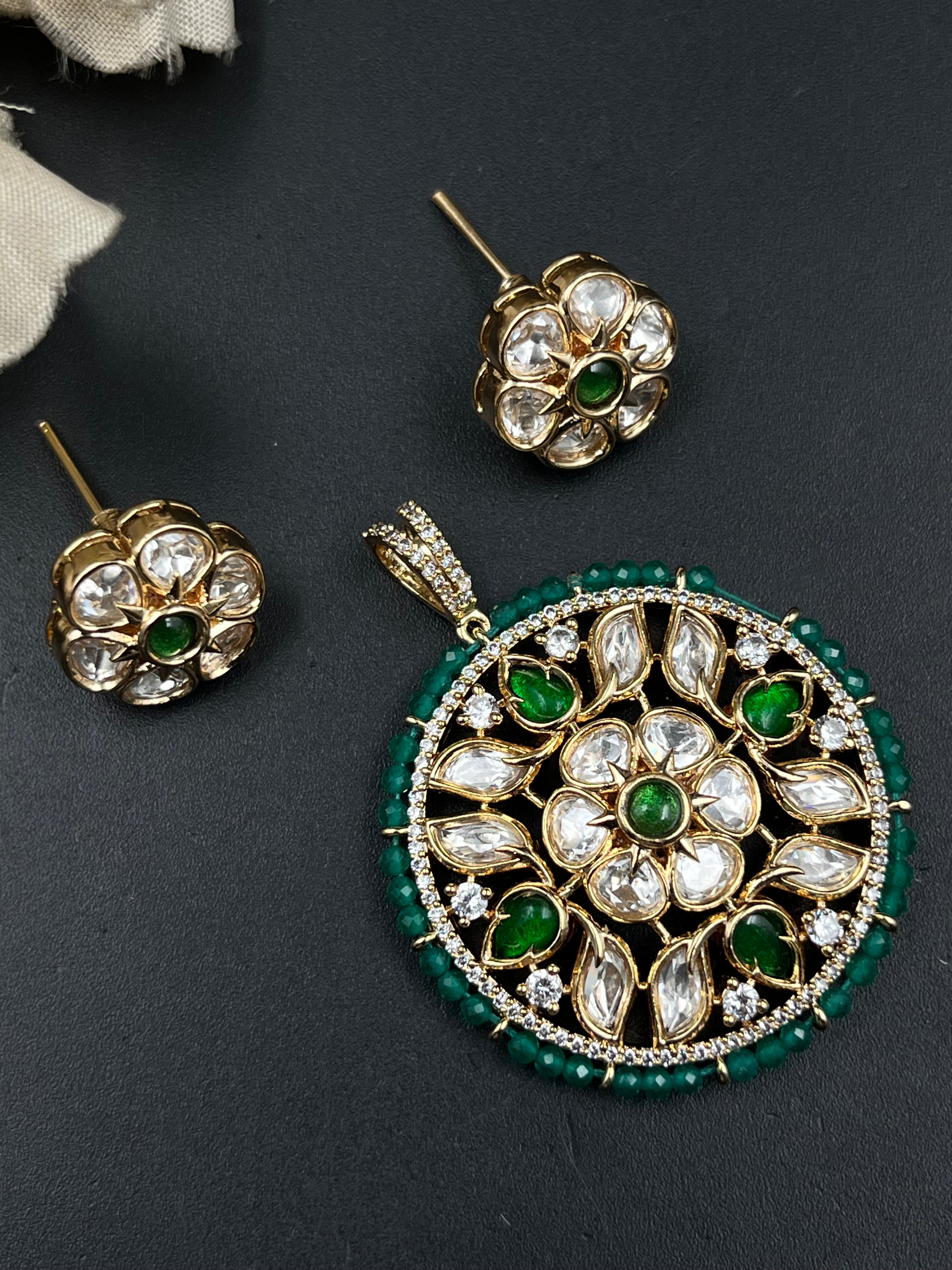 HIYAS PENDANT