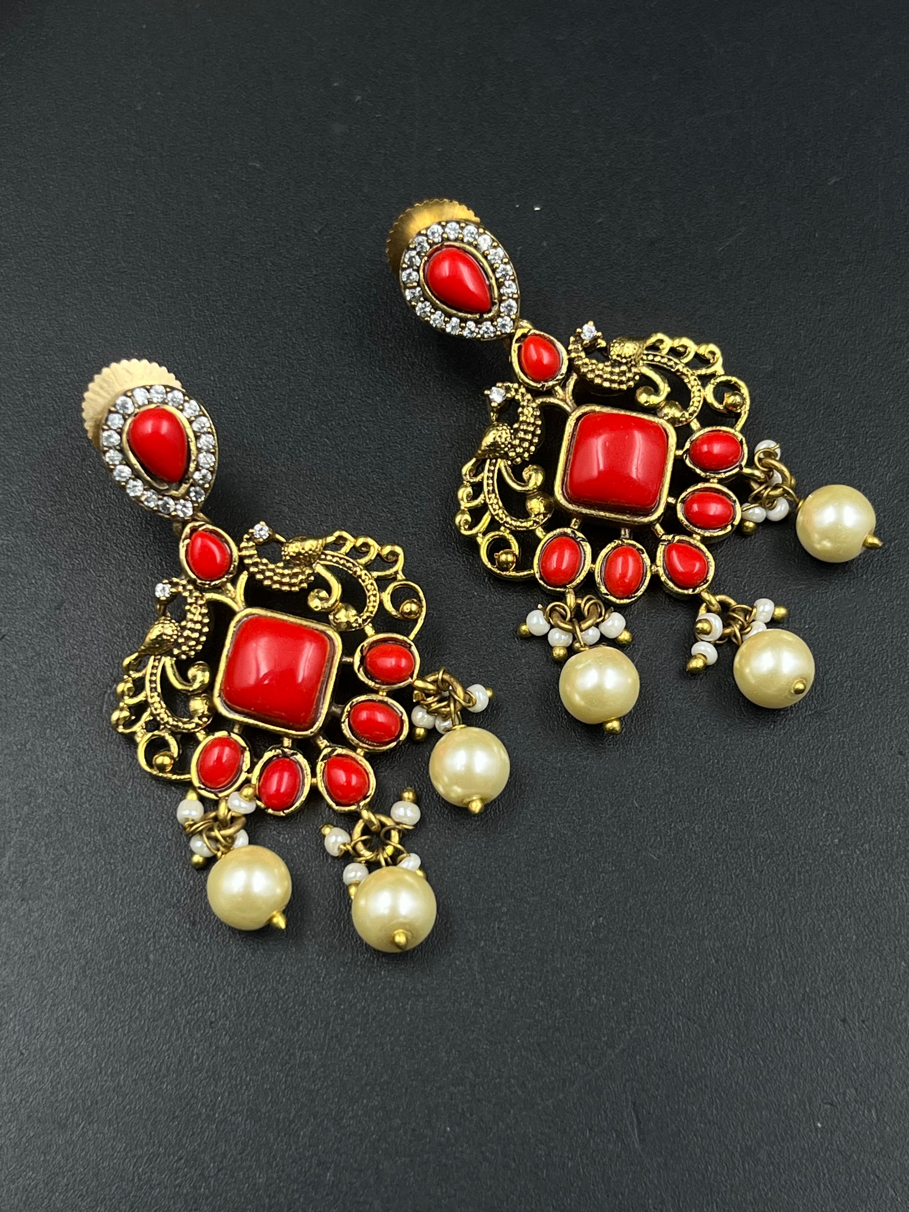 JIYA PENDANT