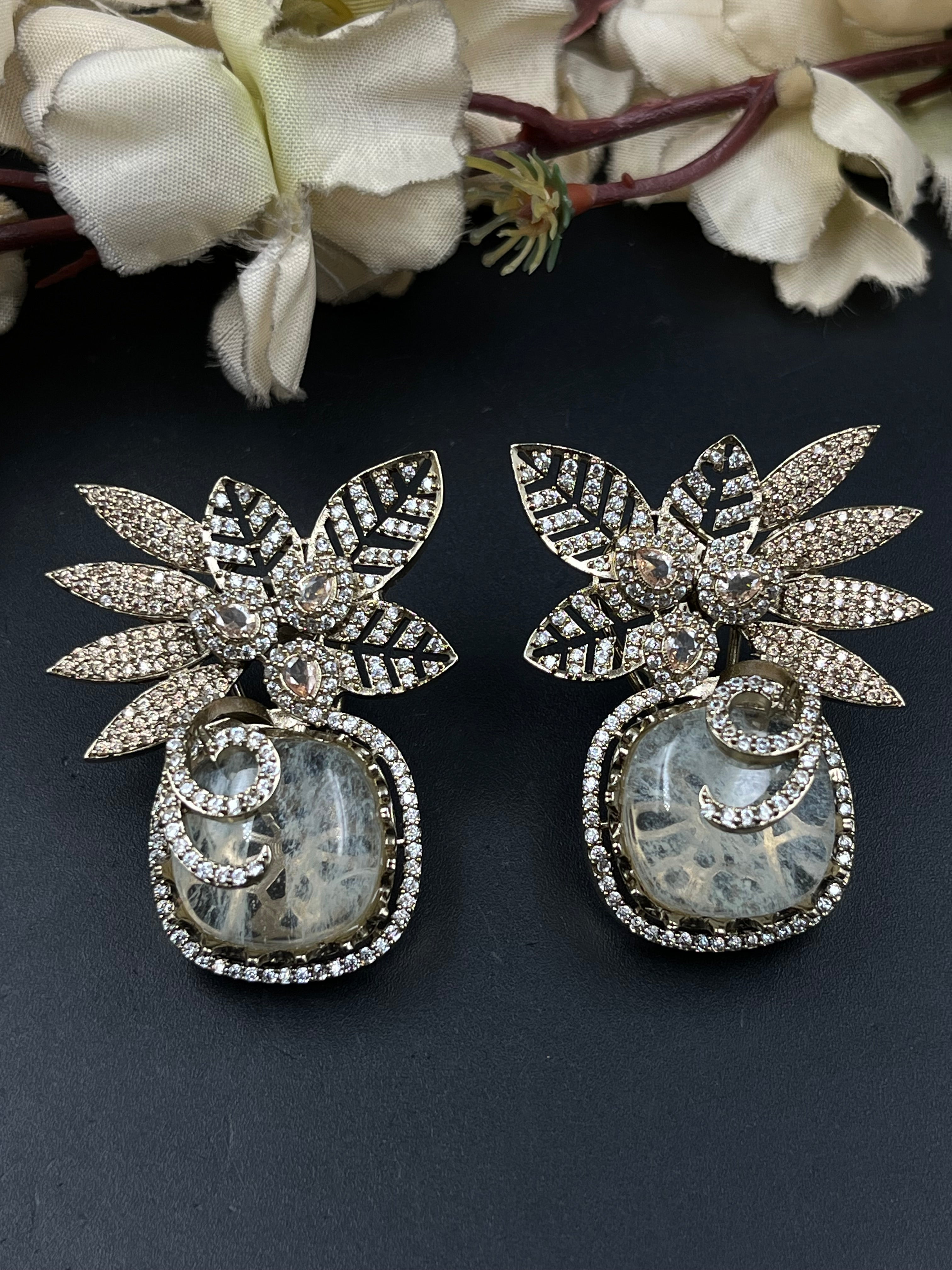 KULL EARRING