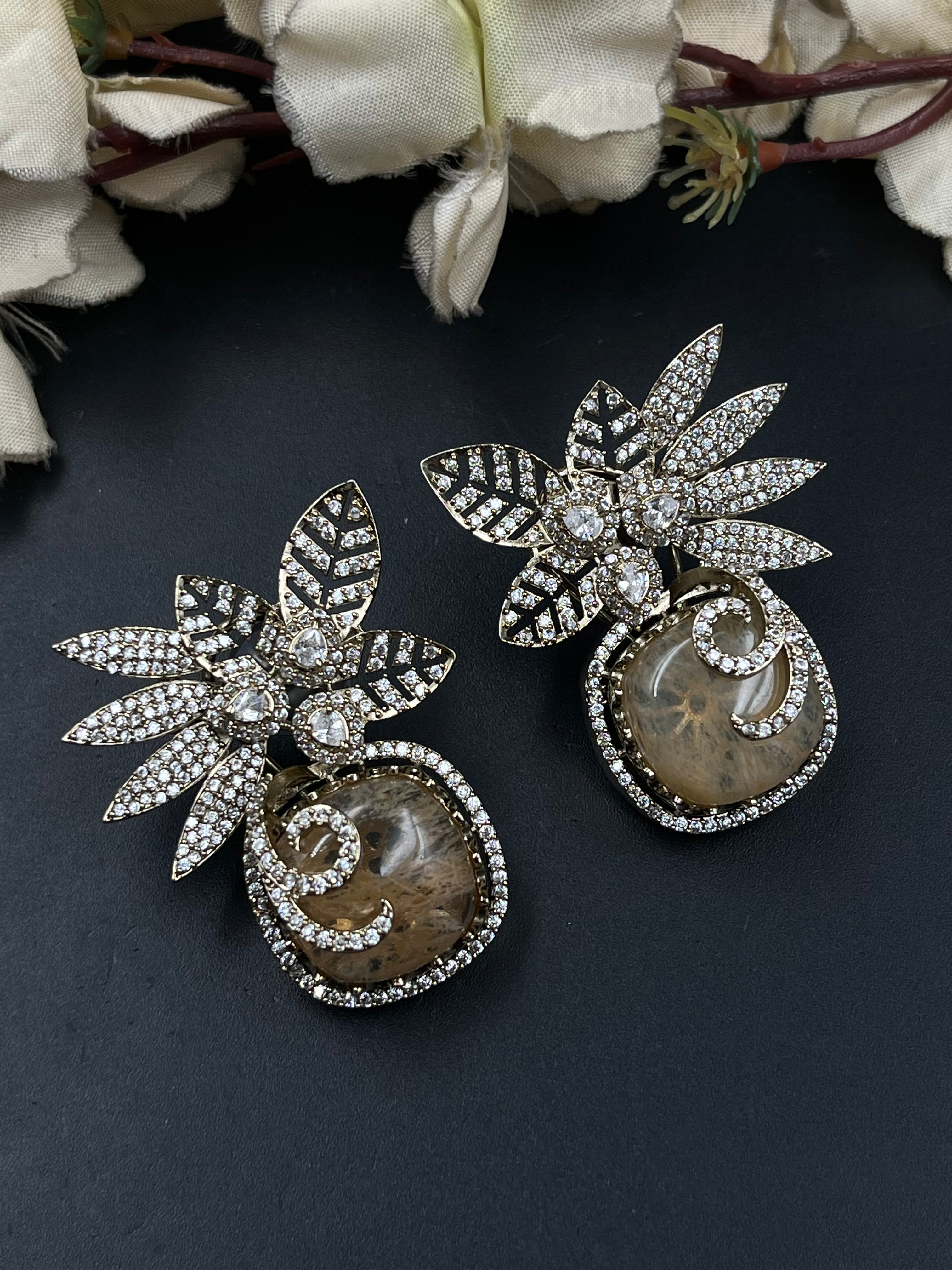 KULL EARRING