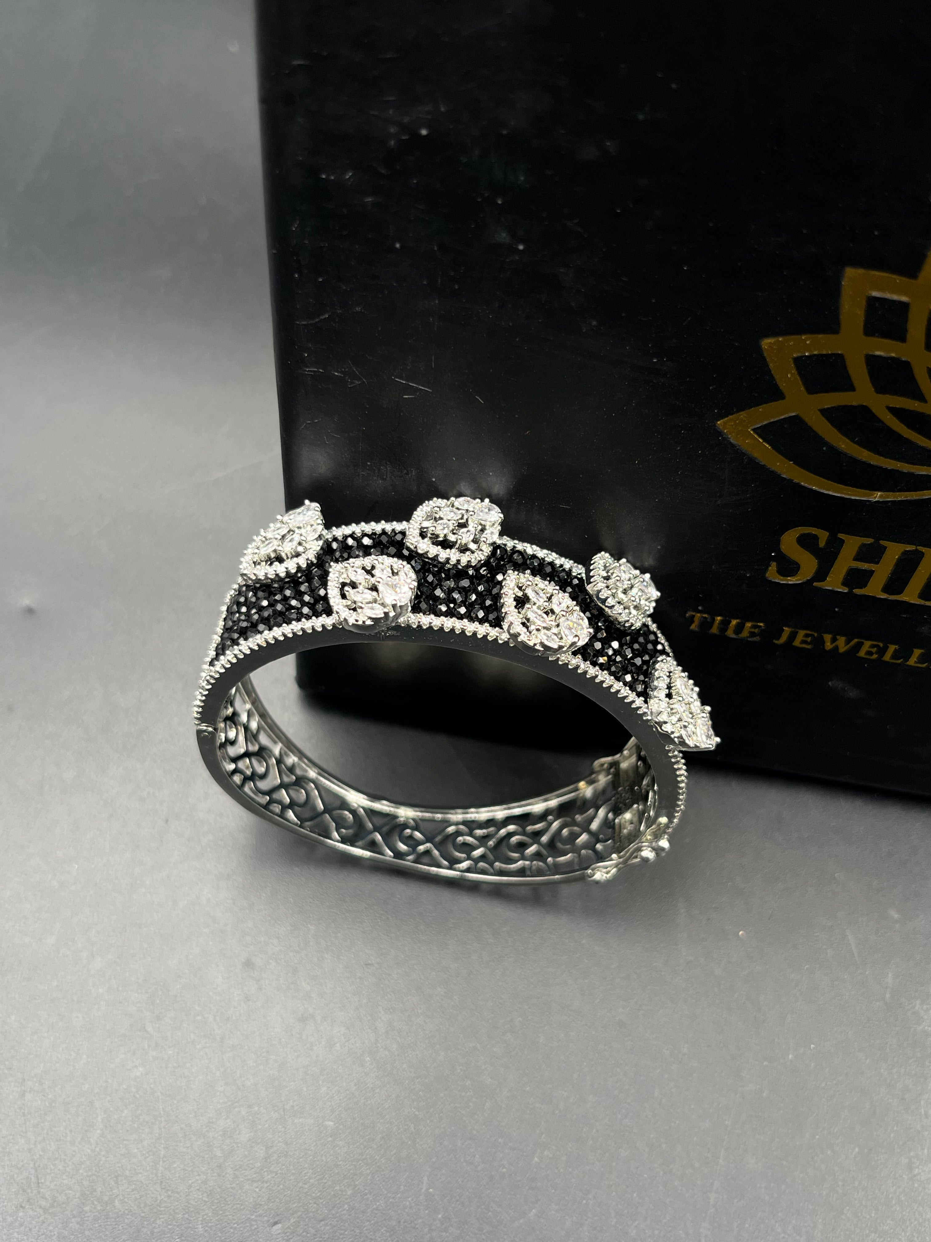 TRIU BRACELET