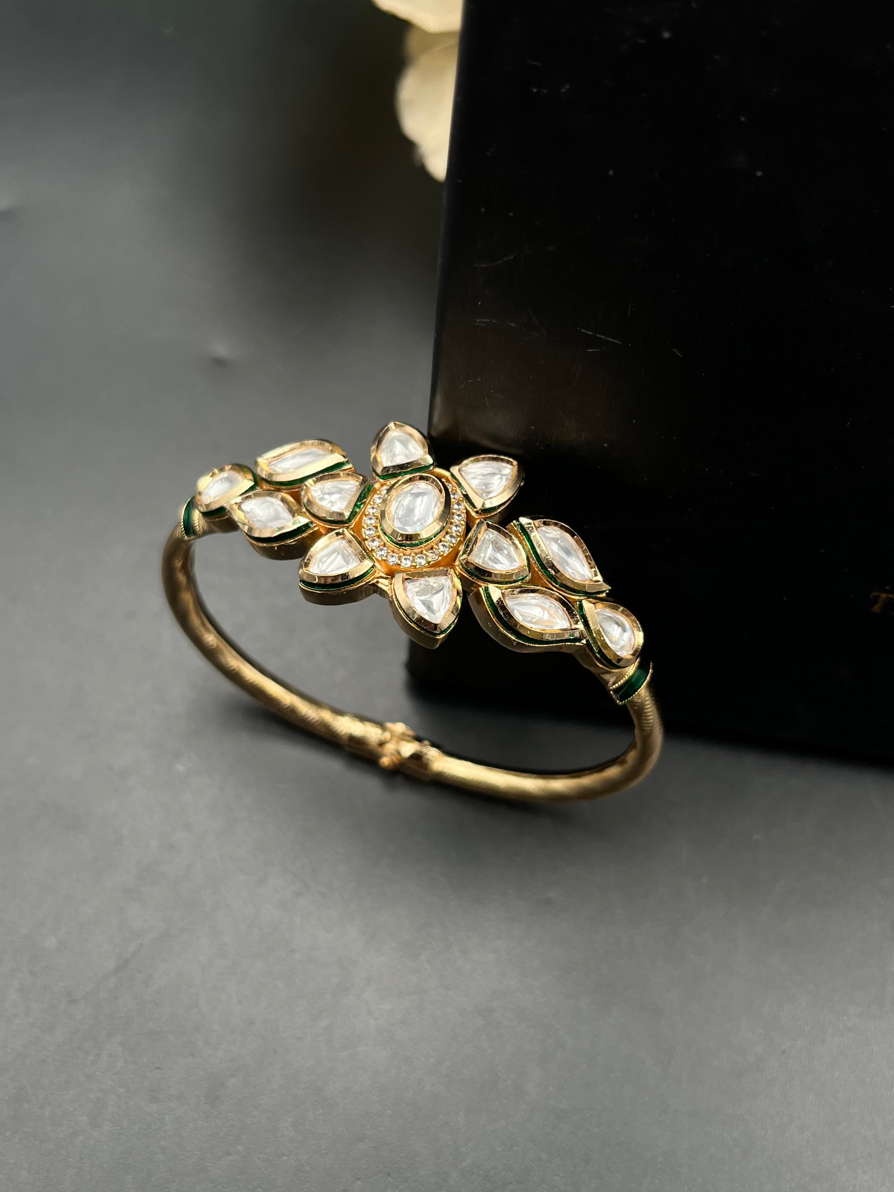SUMAN BRACELET