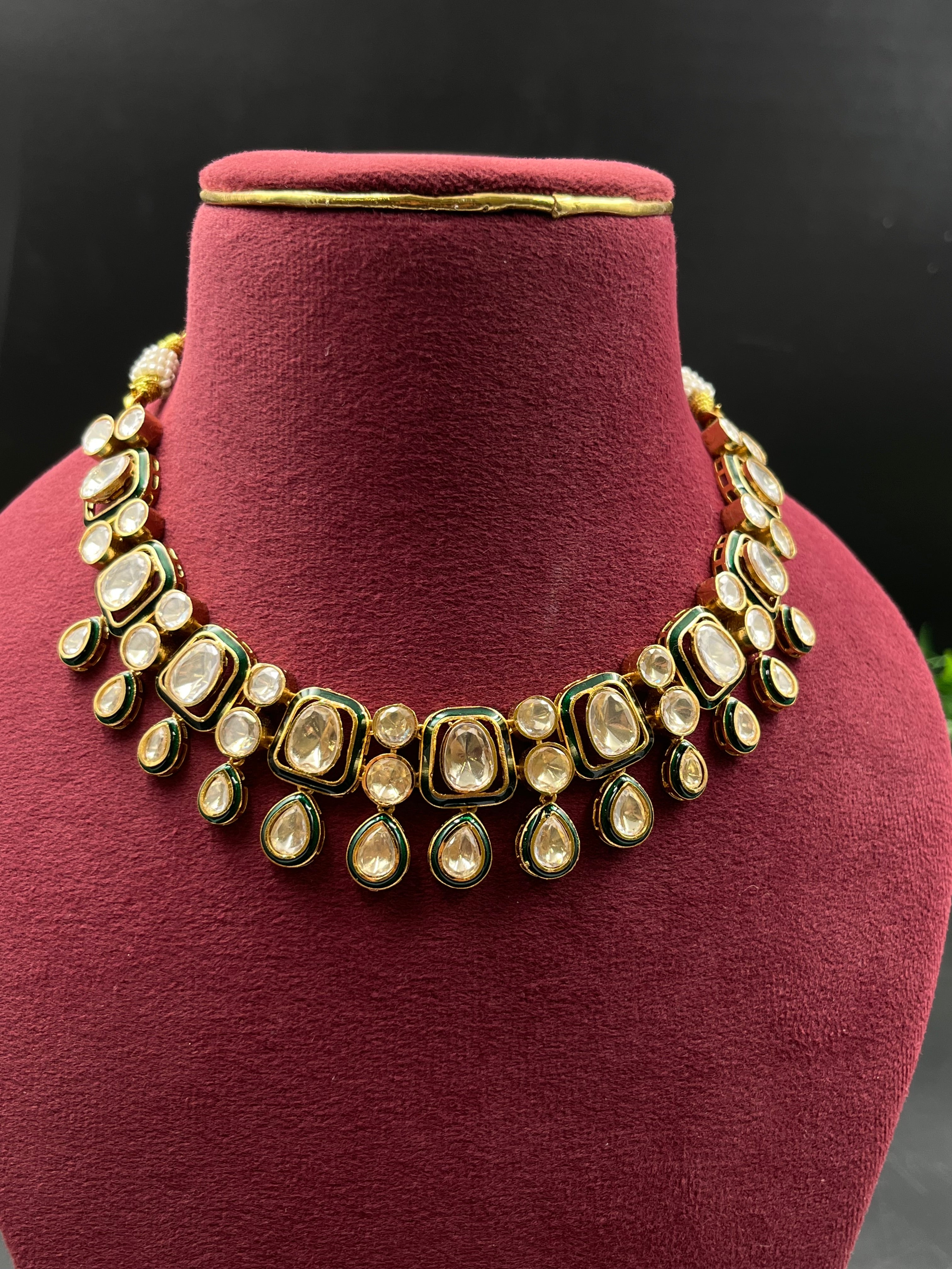 AUSHI NECKLACE