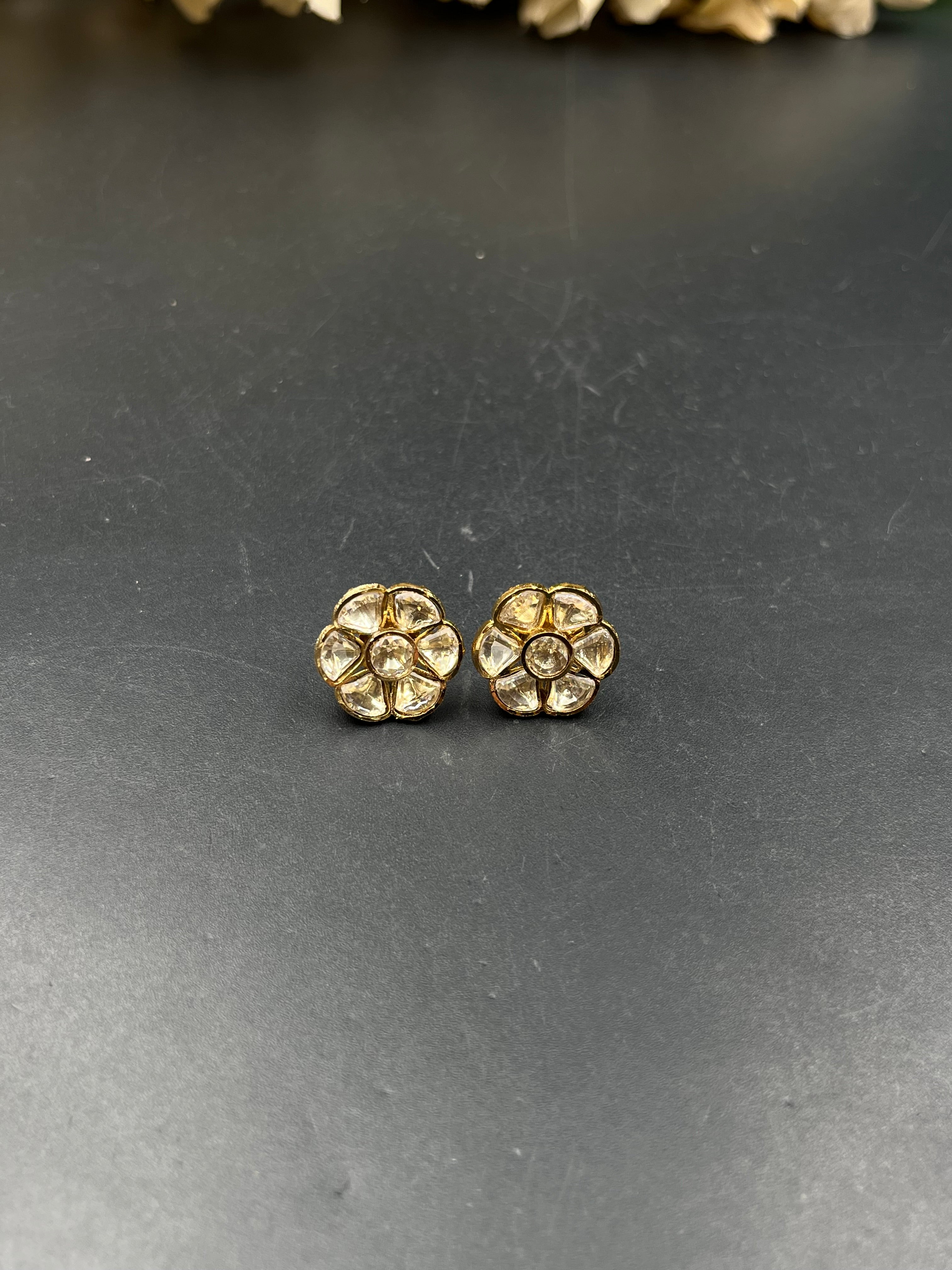 SIYA  EARRING