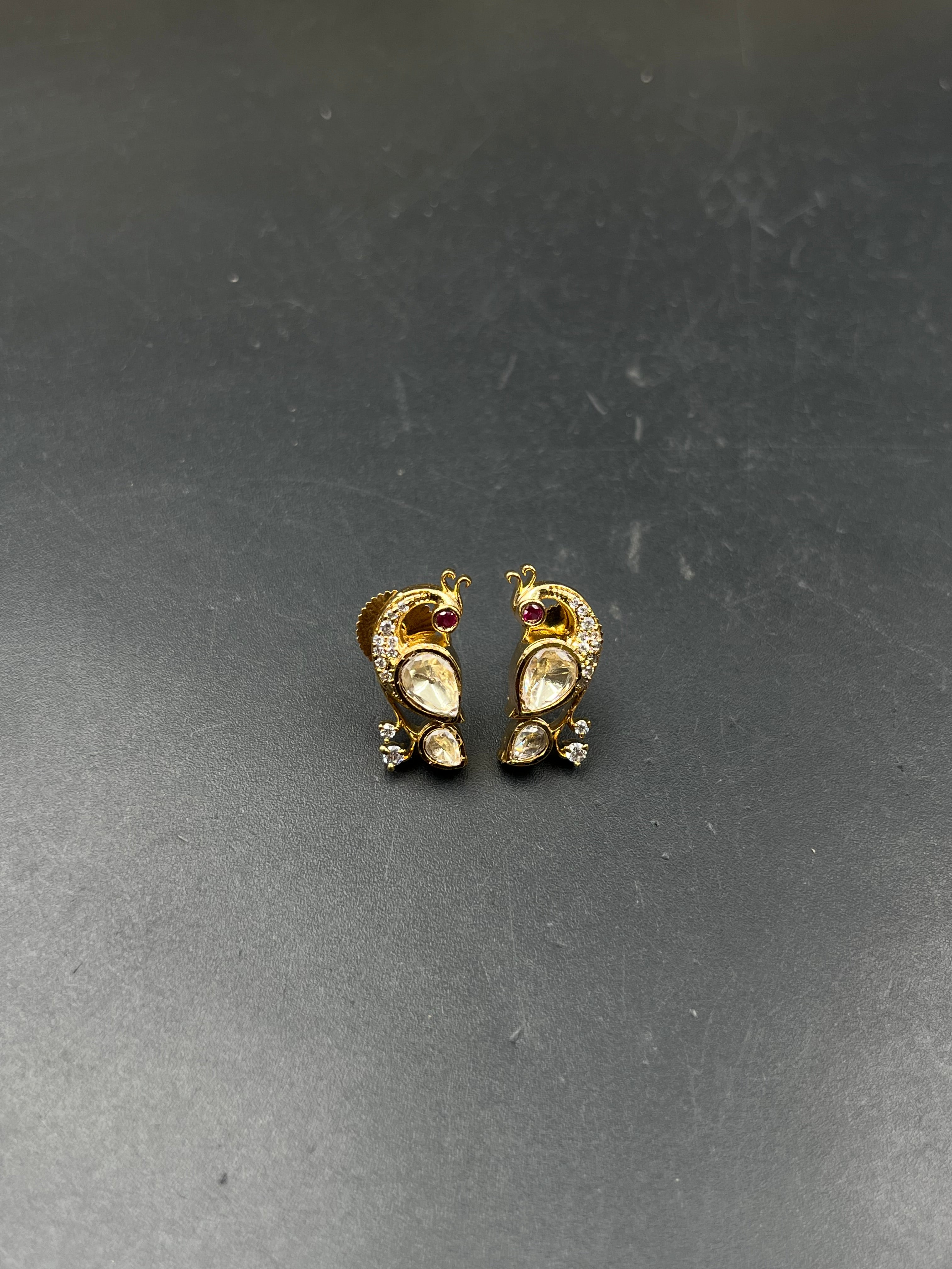 WINA  EARRING
