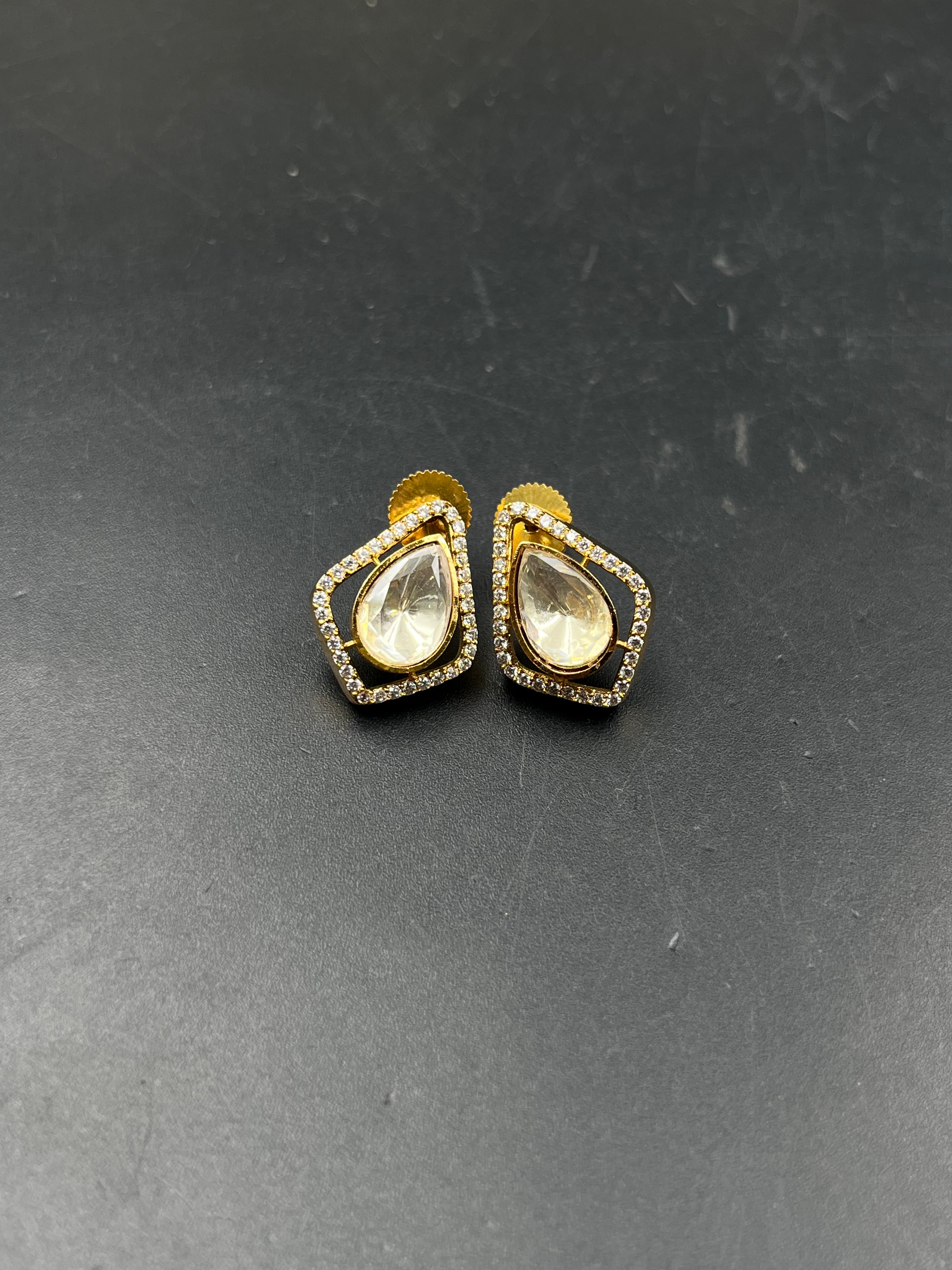 MERY EARRING