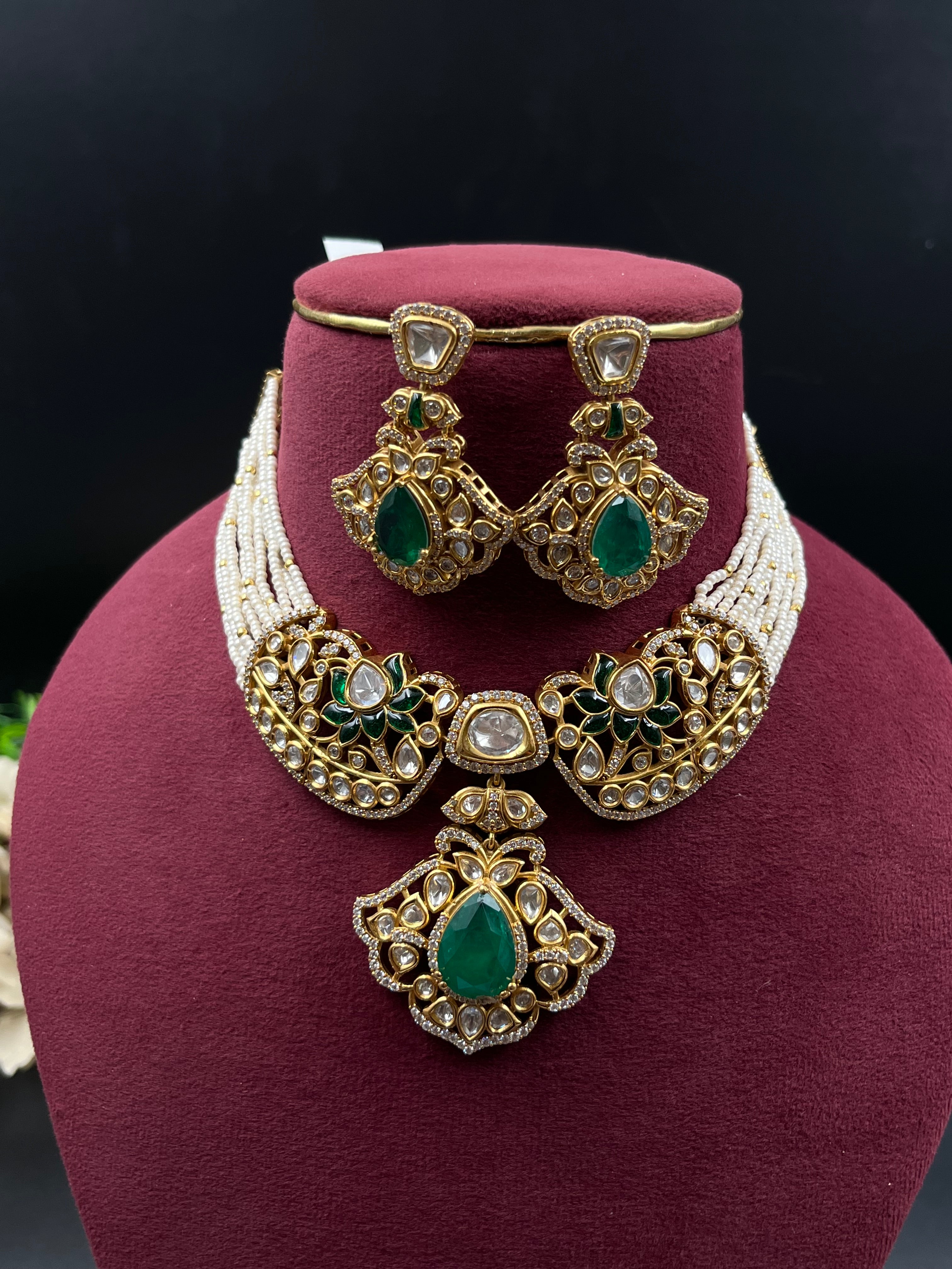 SHANU NECKLACE