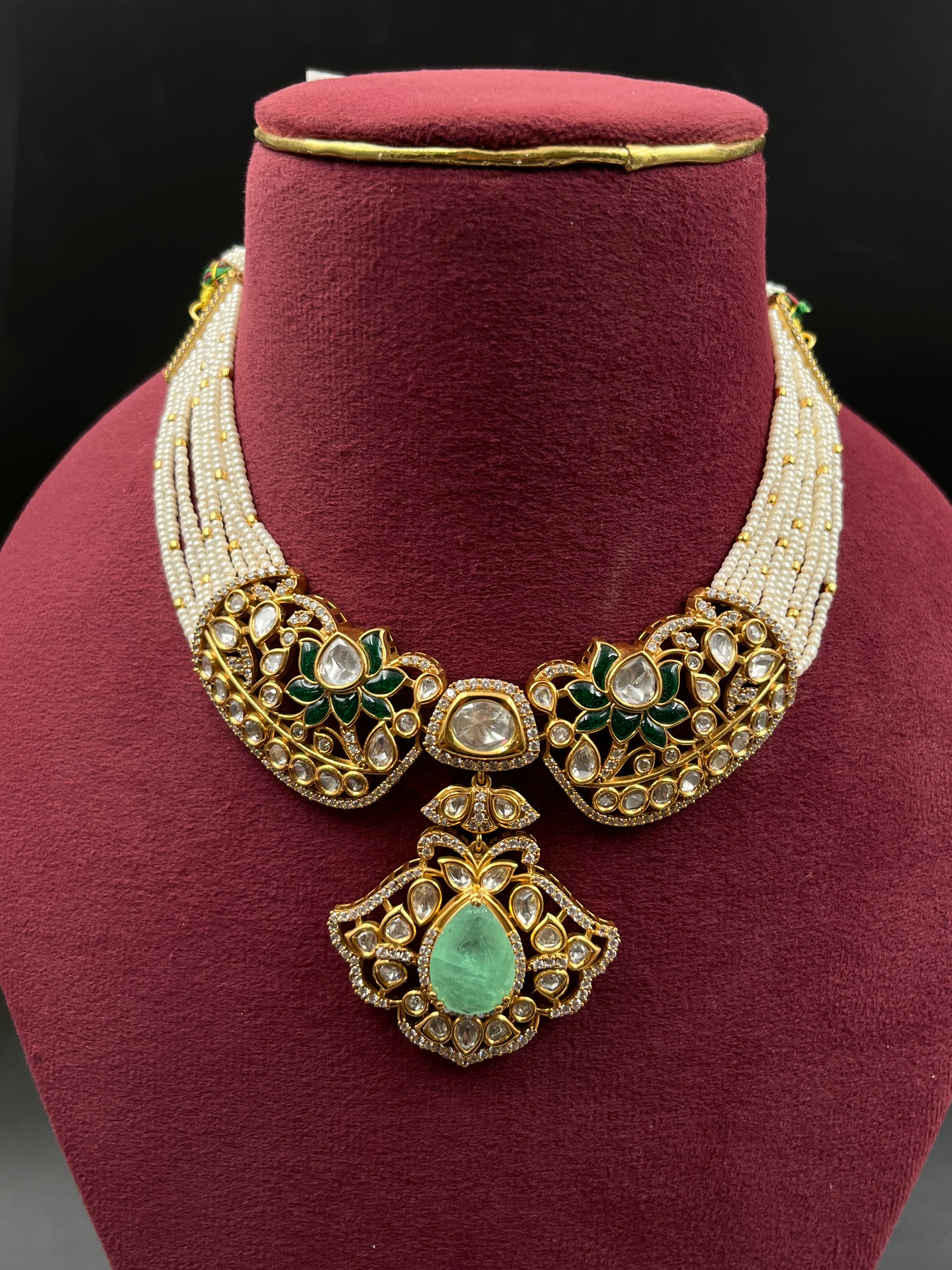 SHANU NECKLACE