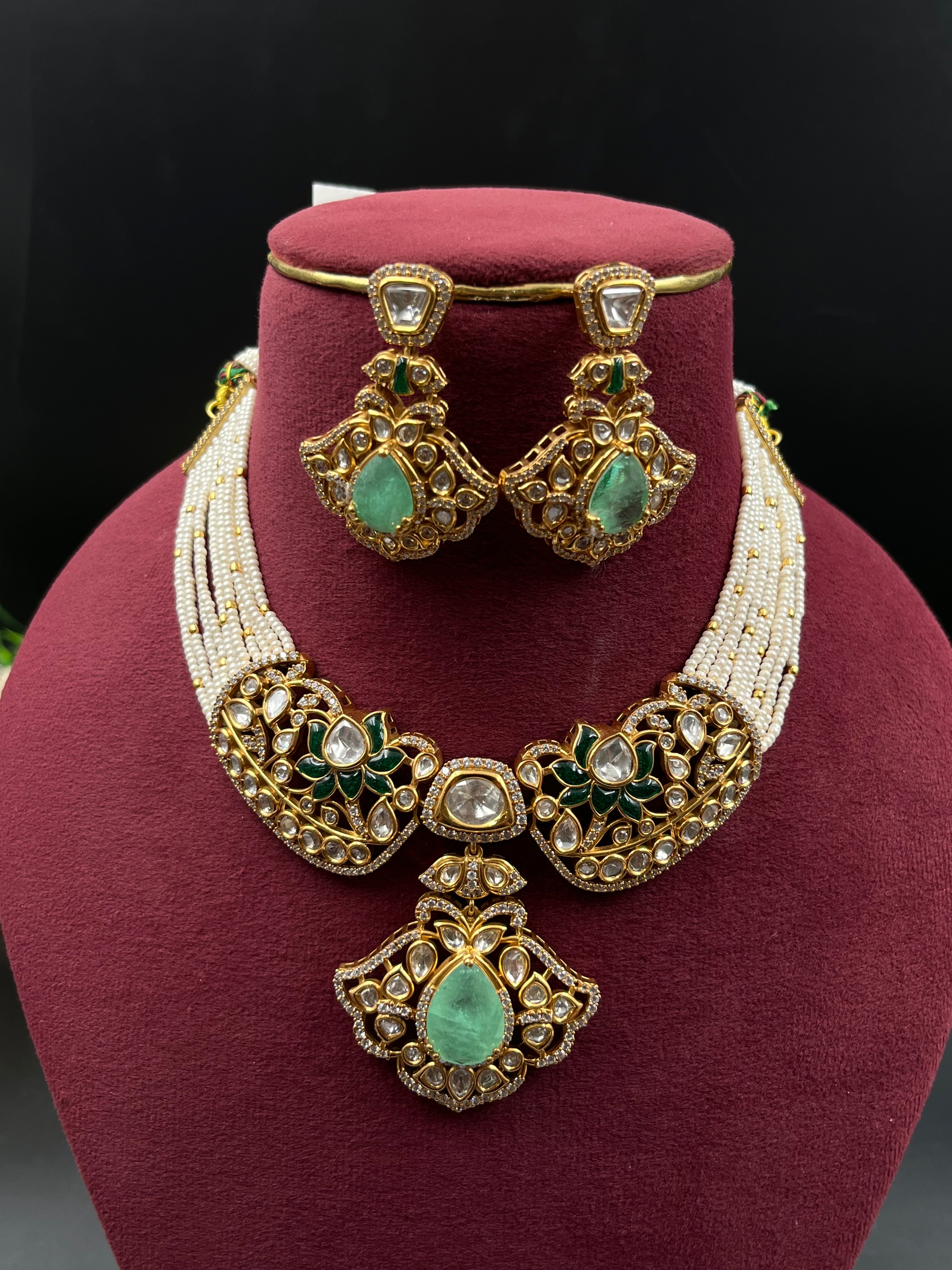 SHANU NECKLACE