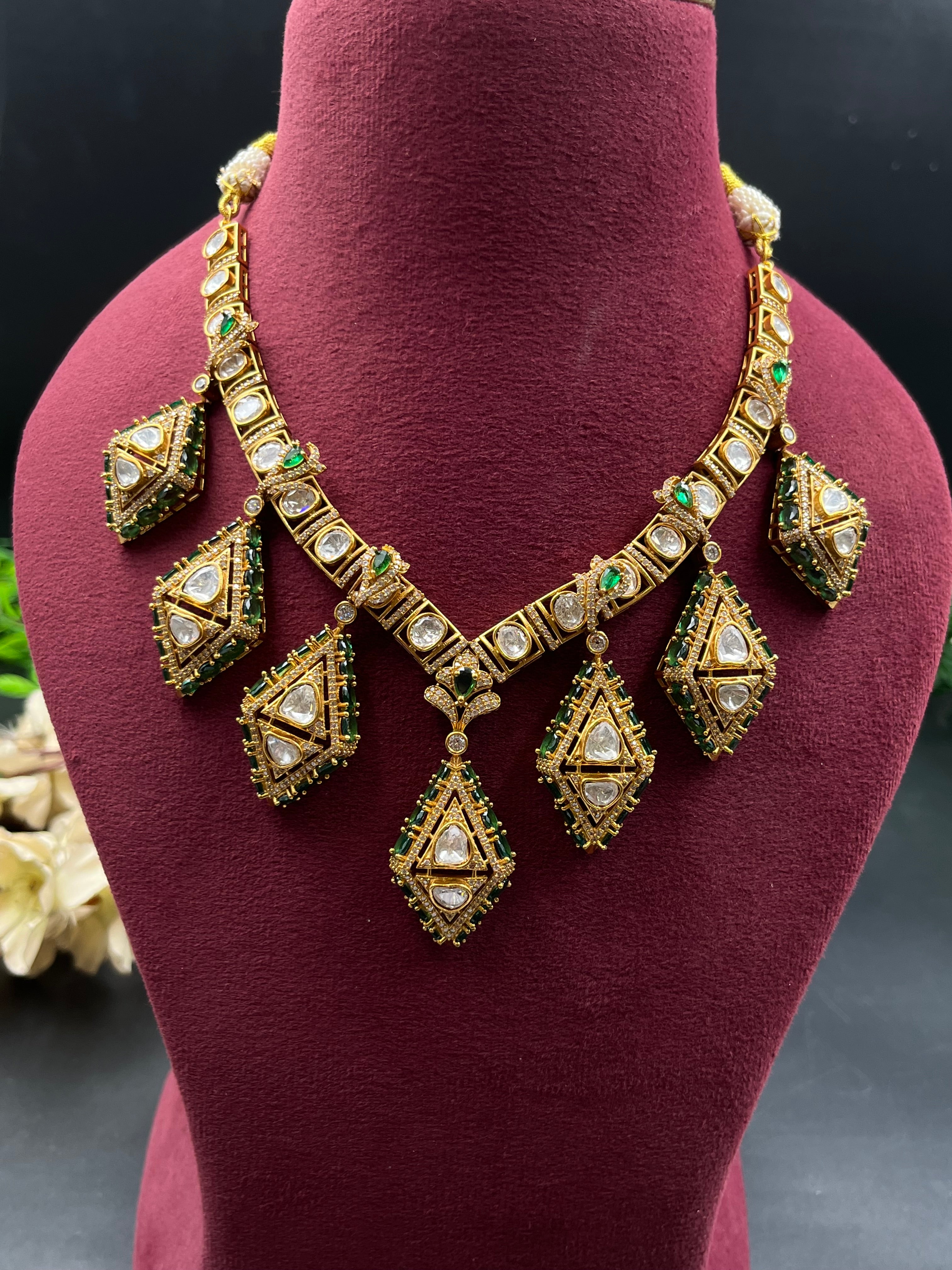 ANUTA NECKLACE