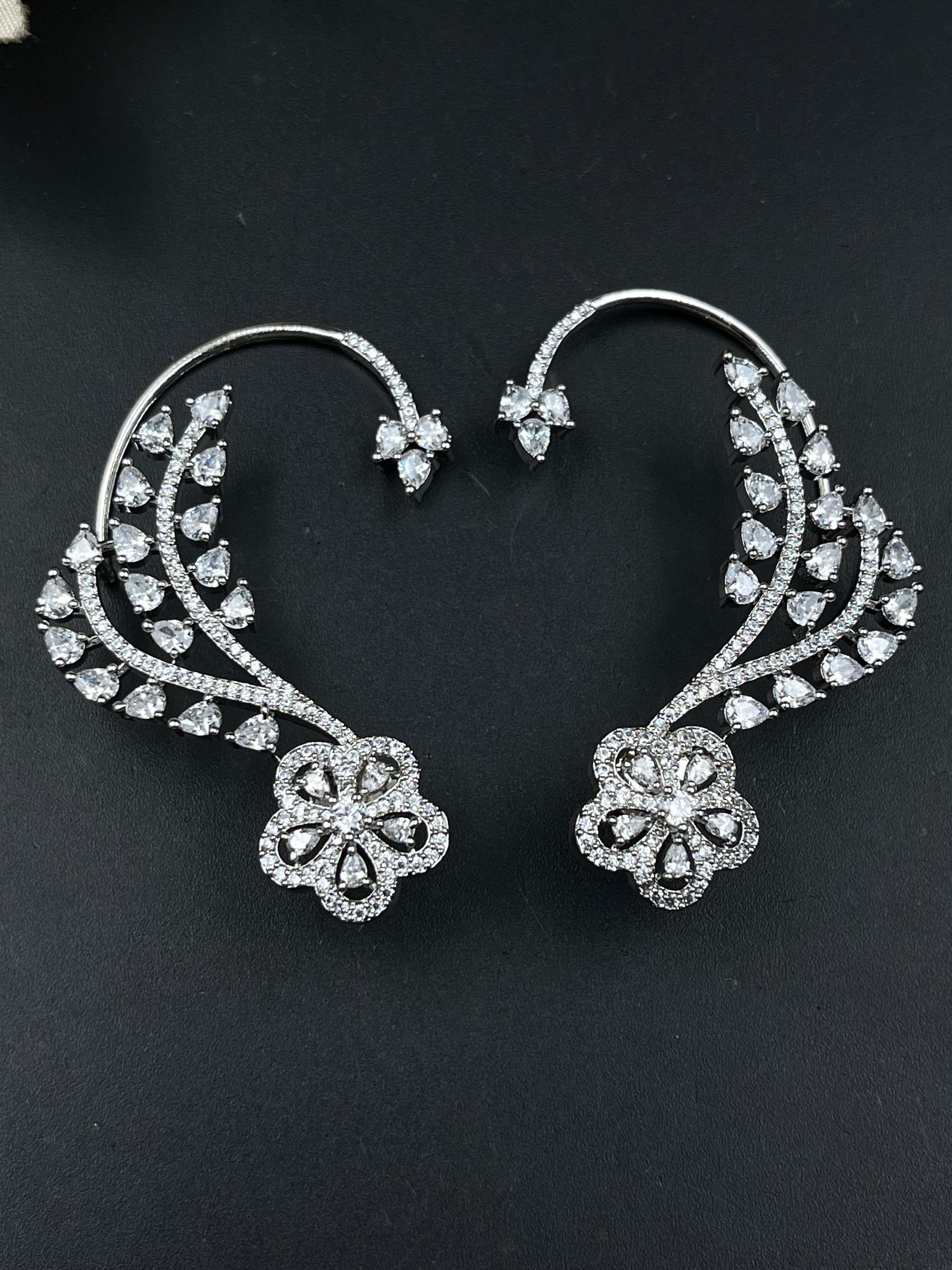 MAYA EARRING