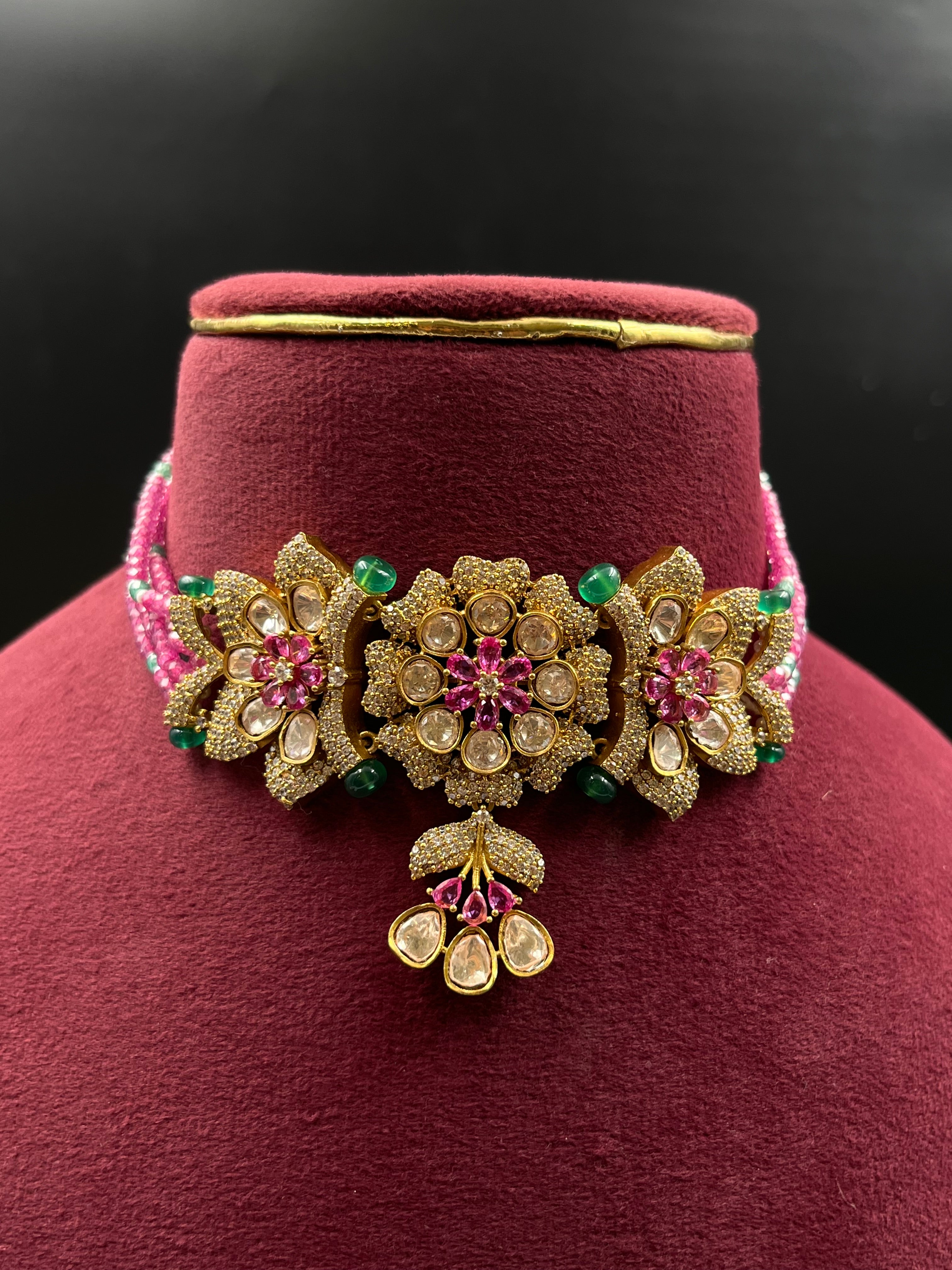PES NECKLACE