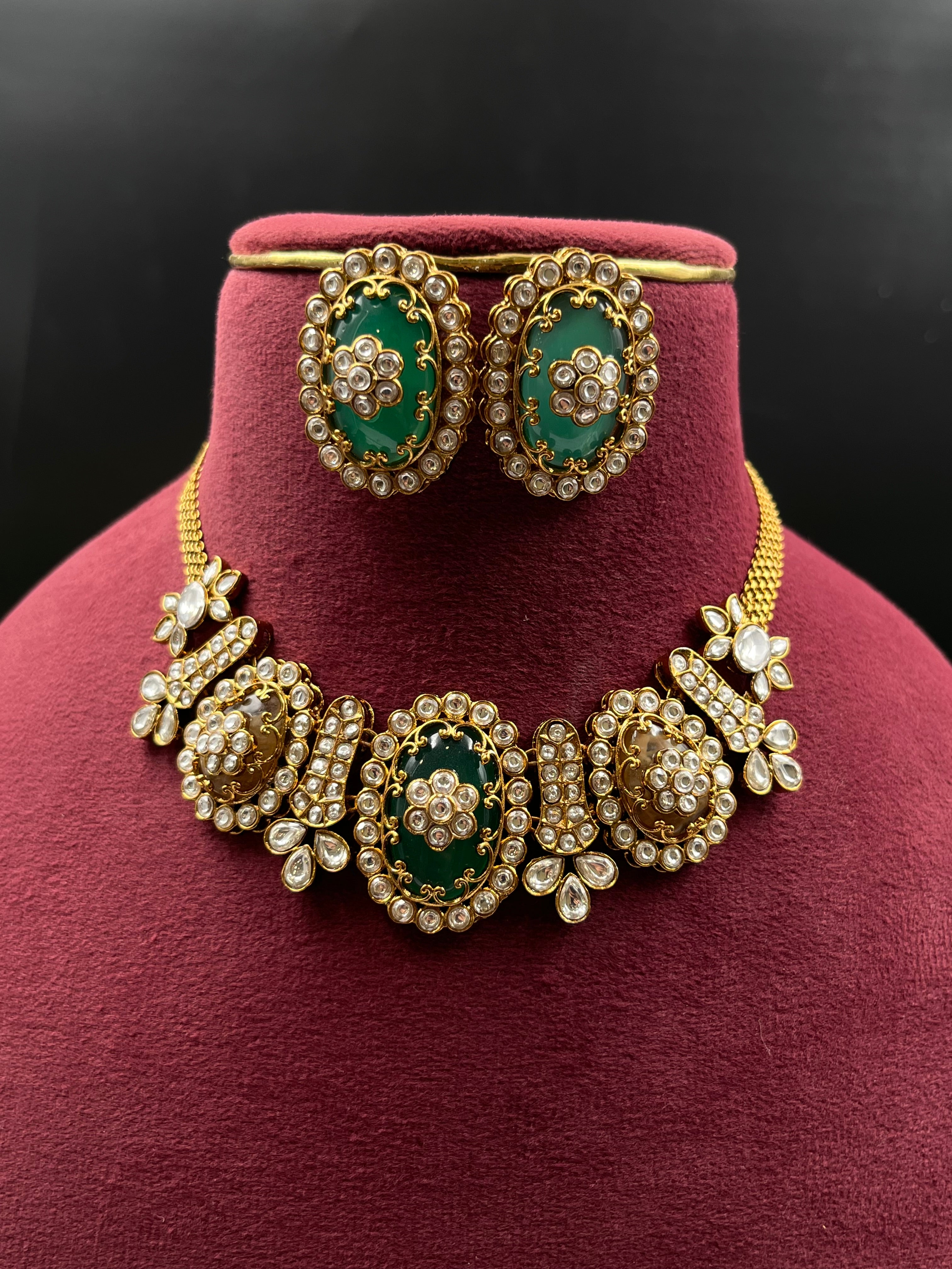 HENA NECKLACE