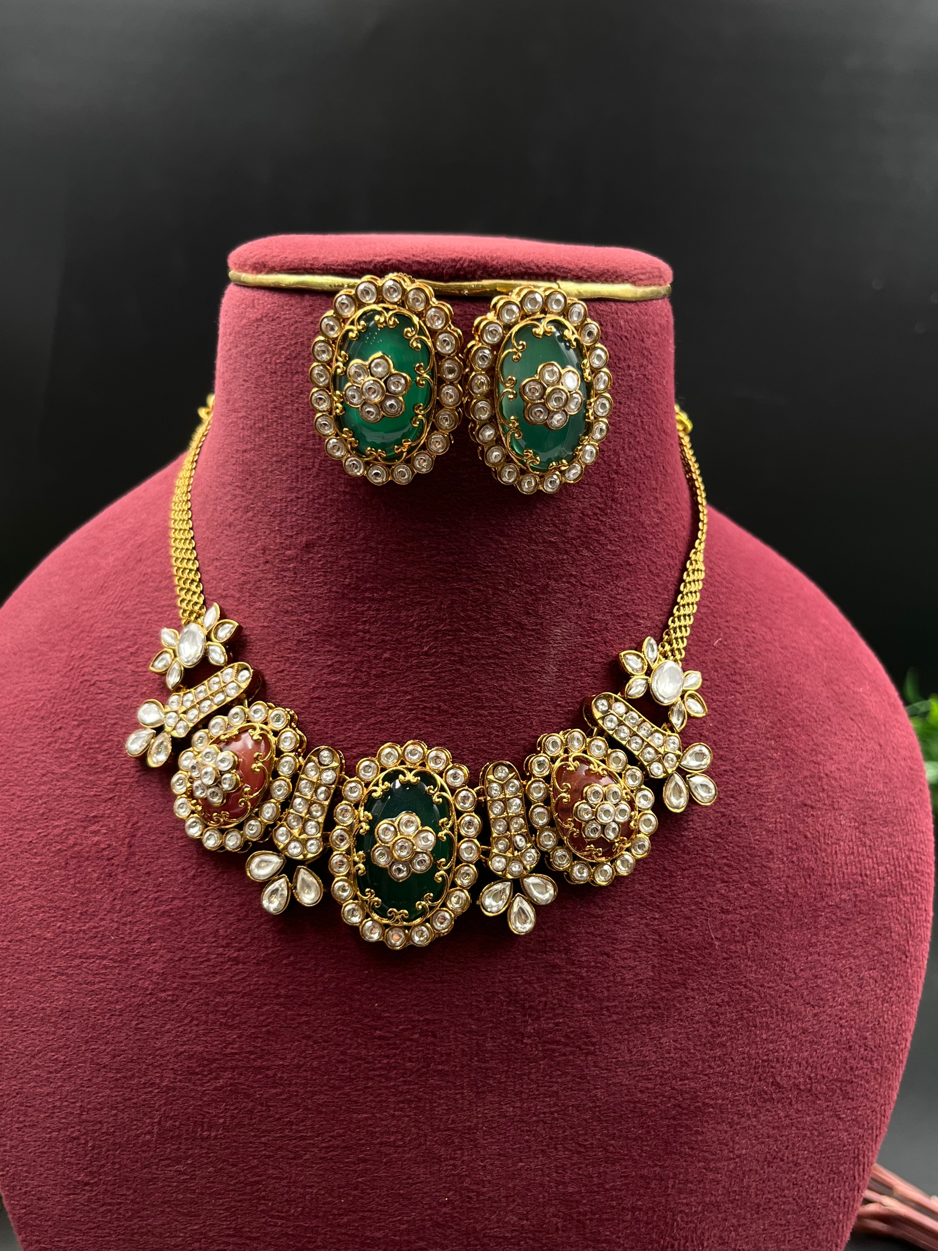 HENA NECKLACE
