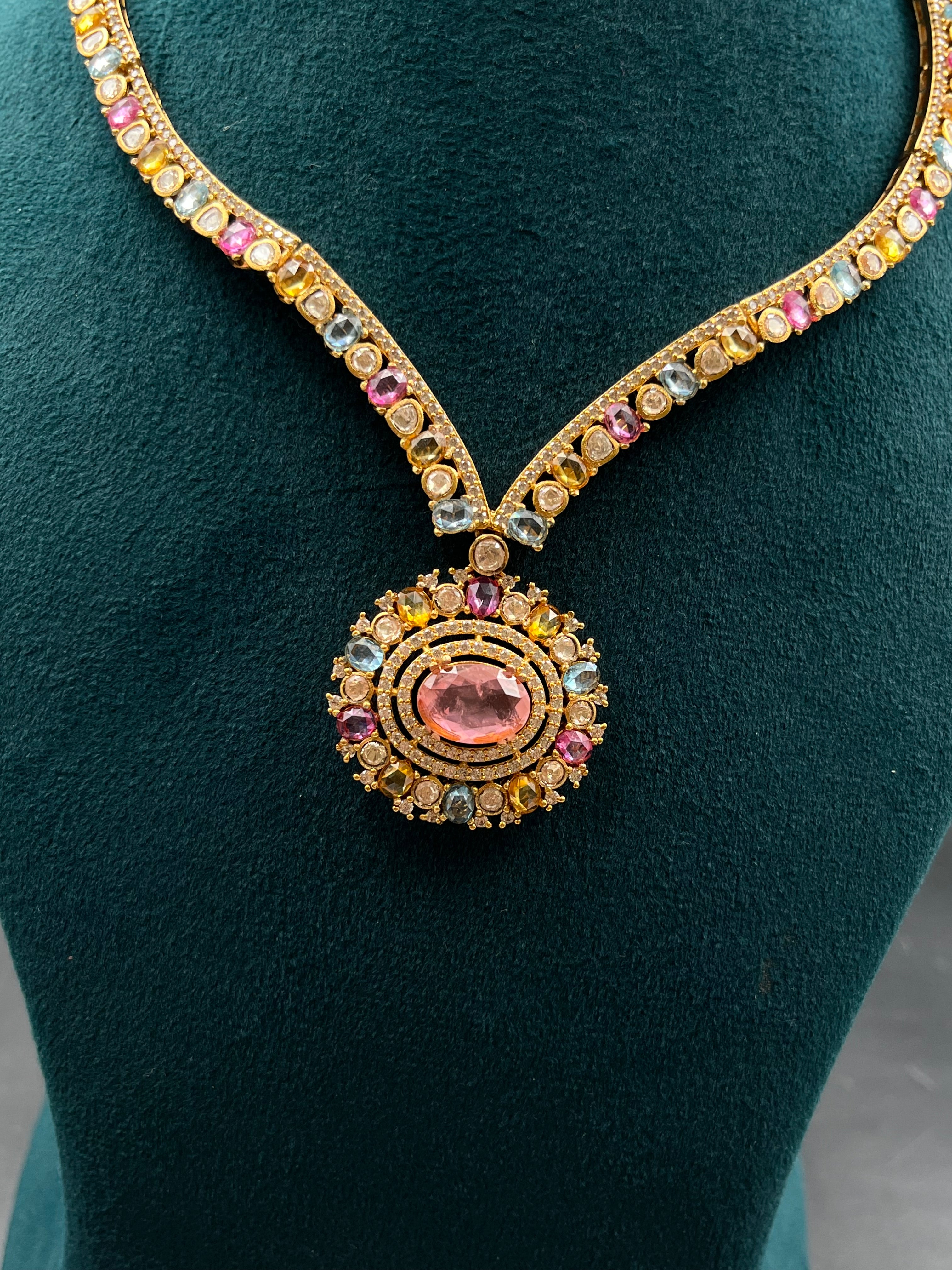 ANUSKA NECKLACE