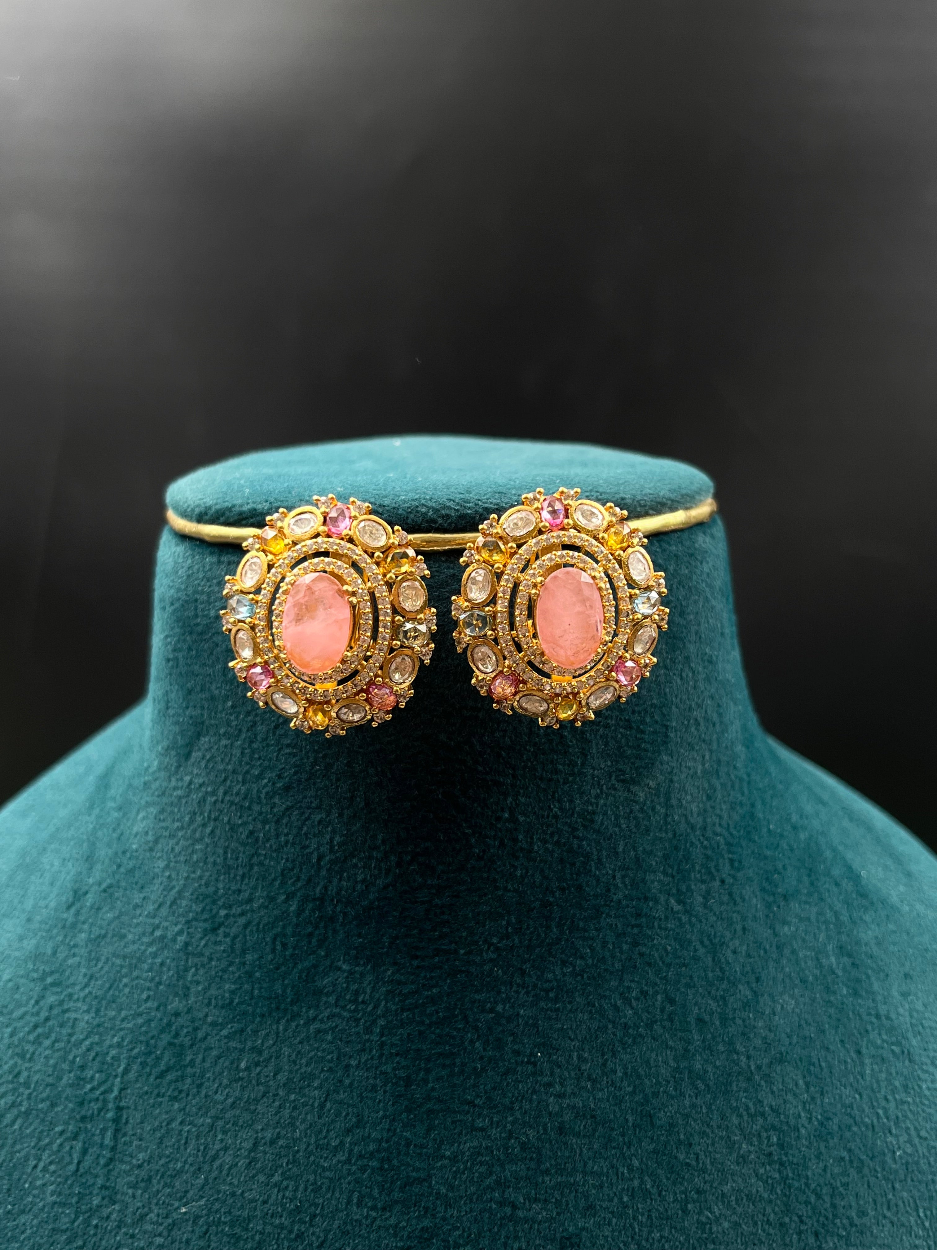 ANUSKA NECKLACE